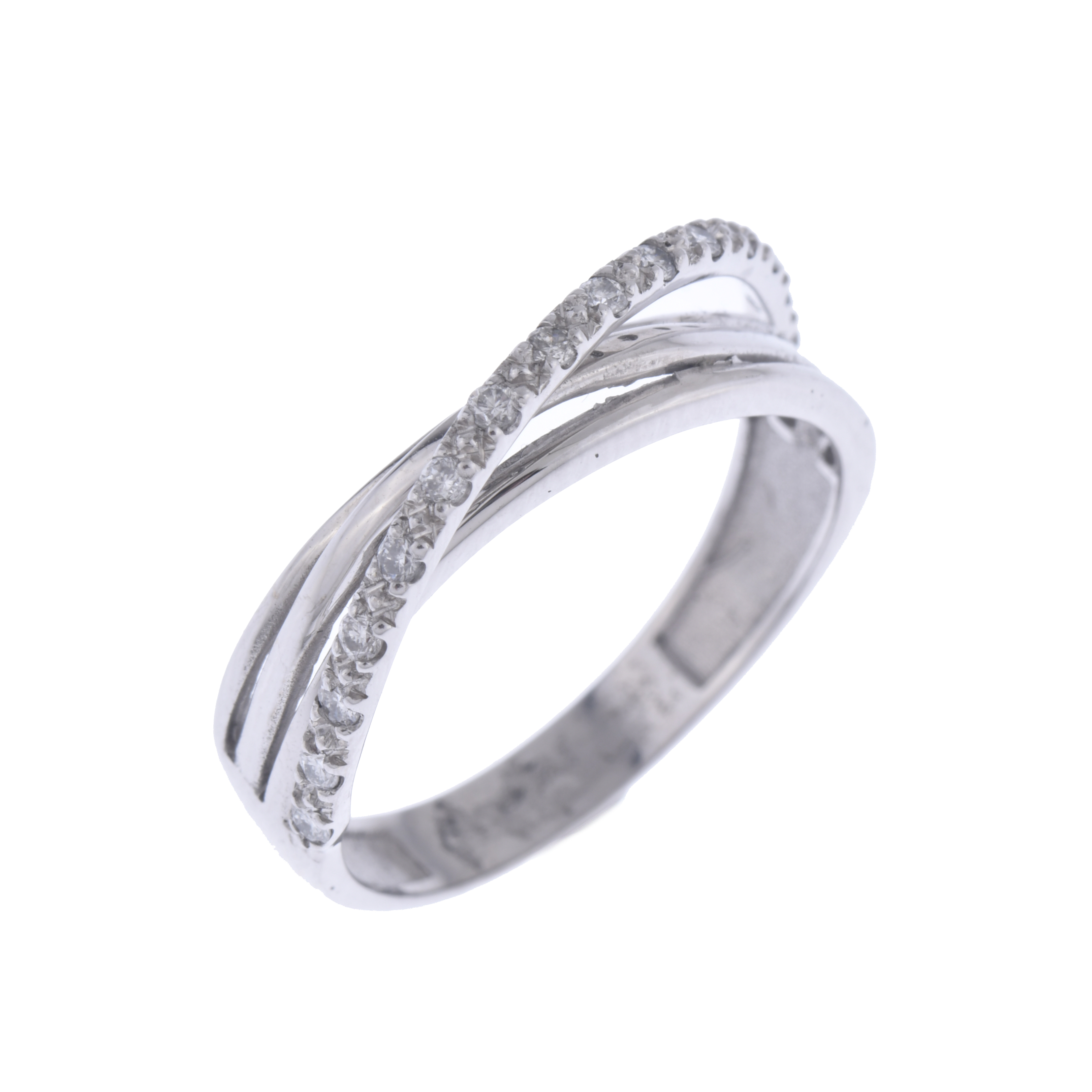 Ring with a diamonds cross band.