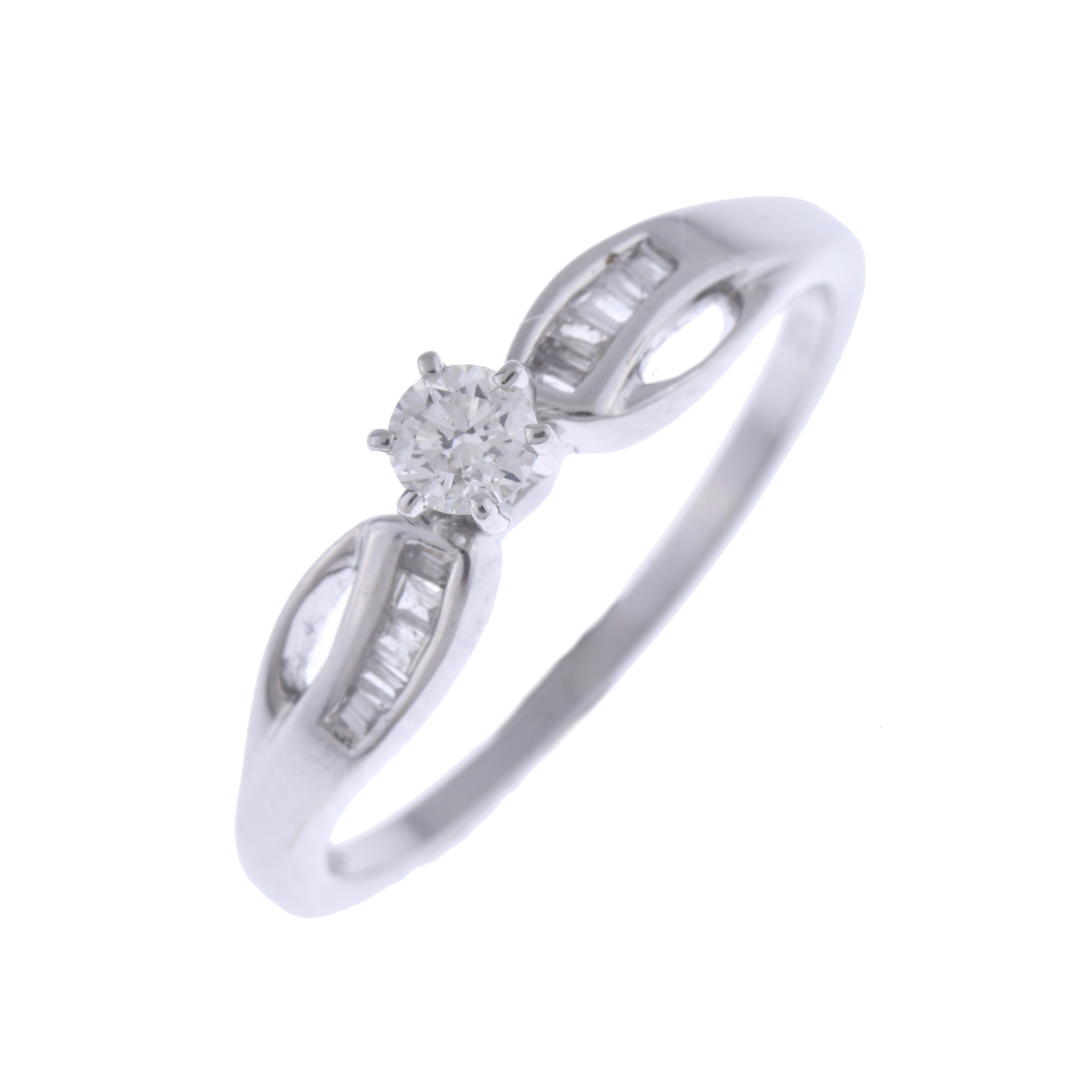 Sortija con diamantes.