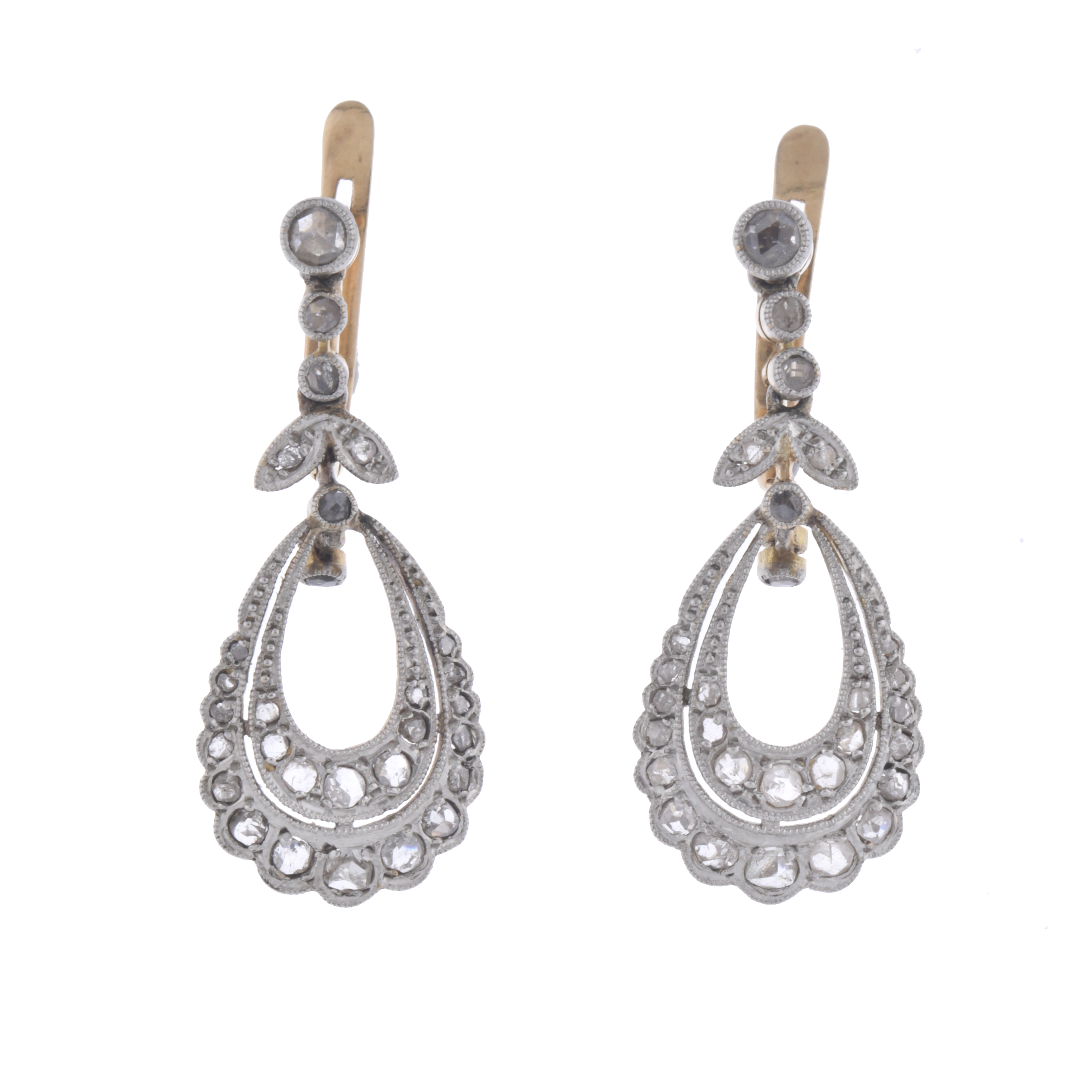 Diamonds earrings, circa 1925.