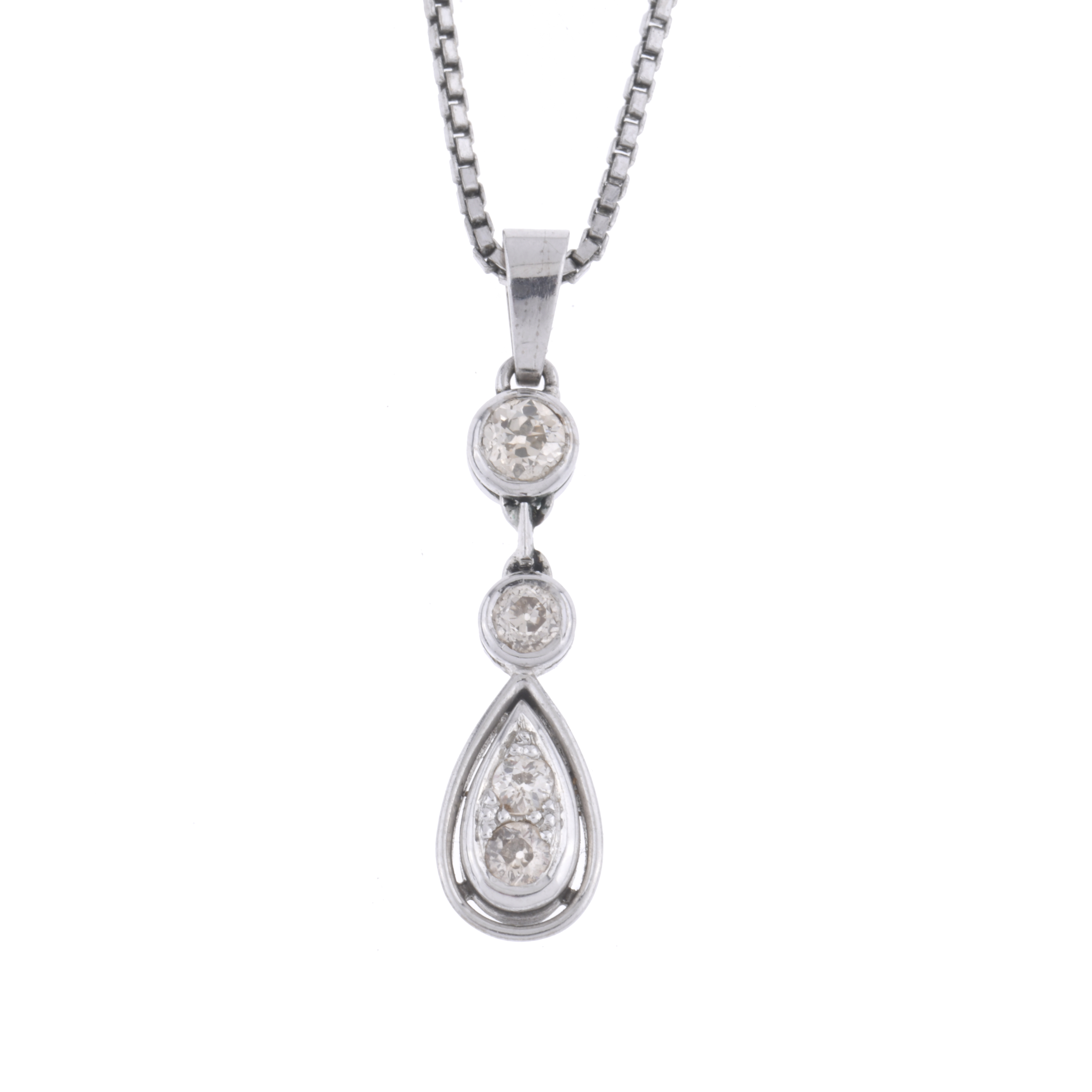 Collar con colgante con diamantes.