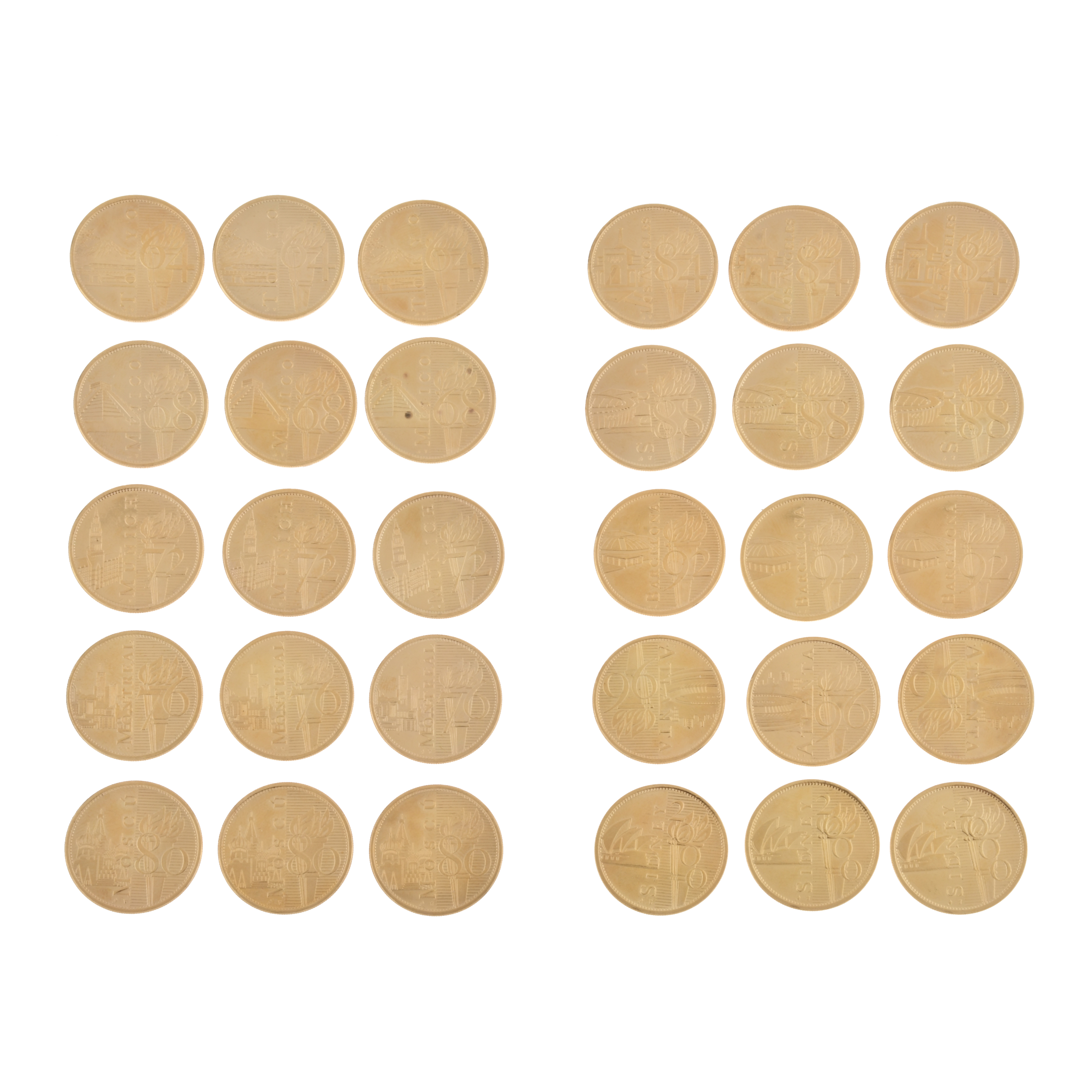 Lote de treinta monedas conmemorativas de las olimpiadas.