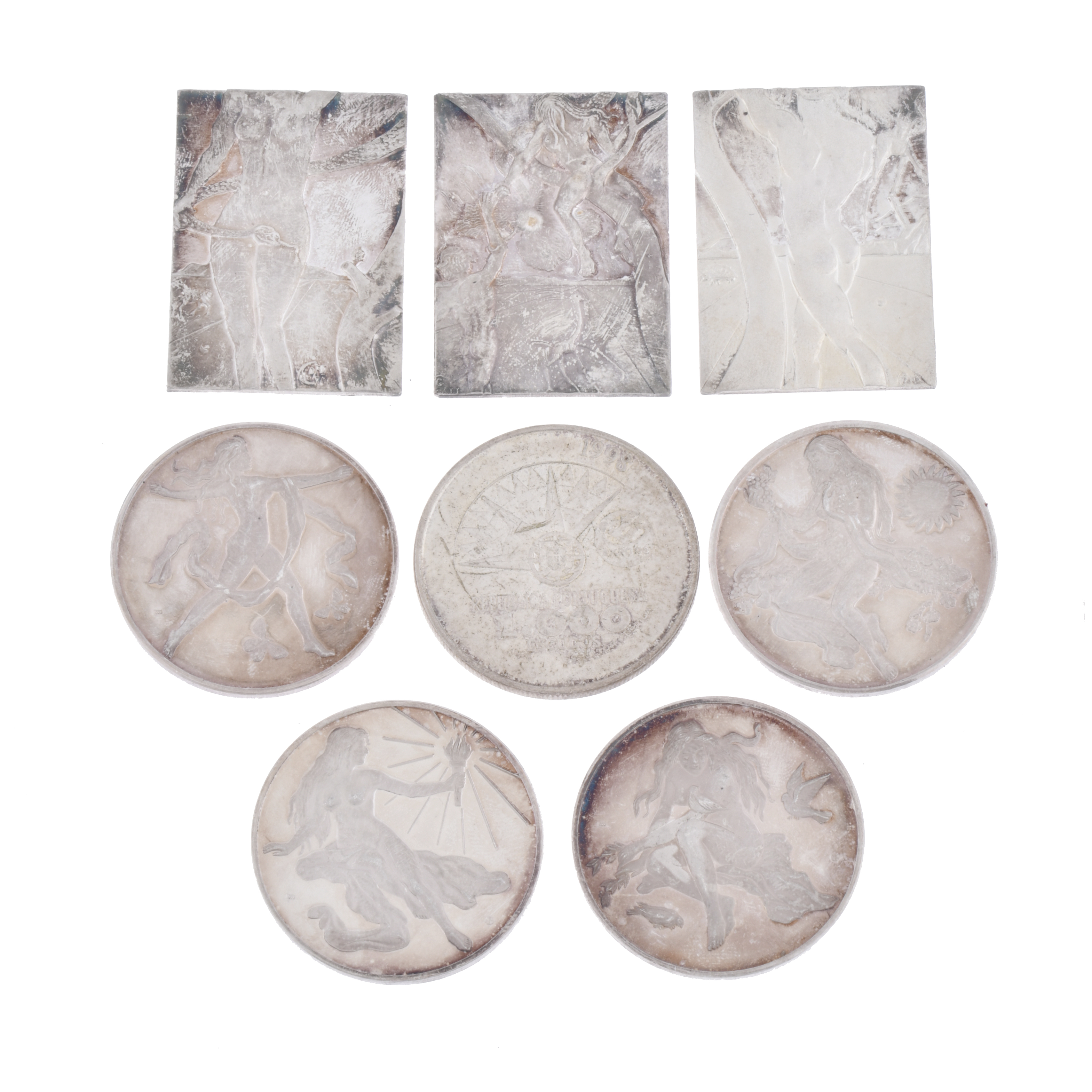 Conjunto de tres placas de Dalí, cuatro monedas de Pilar Fr