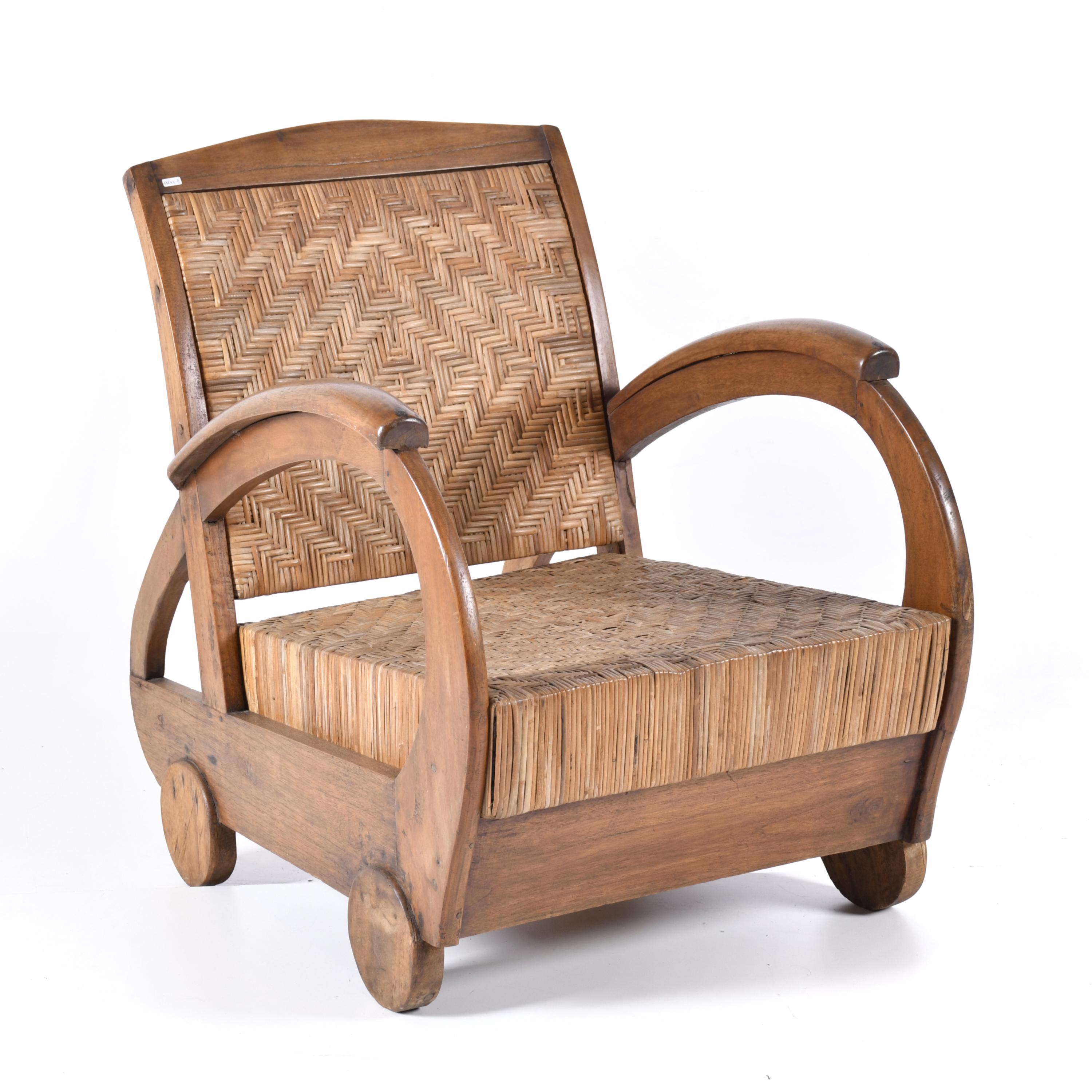 Sillón estilo Art Decó, primera mitad siglo XX. 