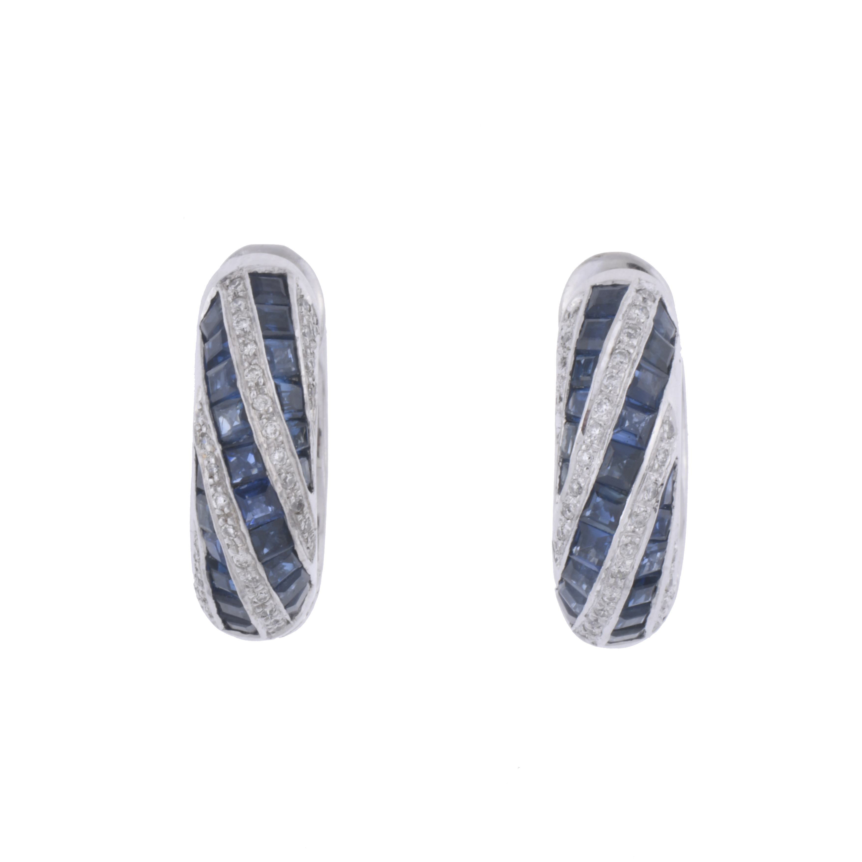 Pendientes aro en con zafiros y diamantes.