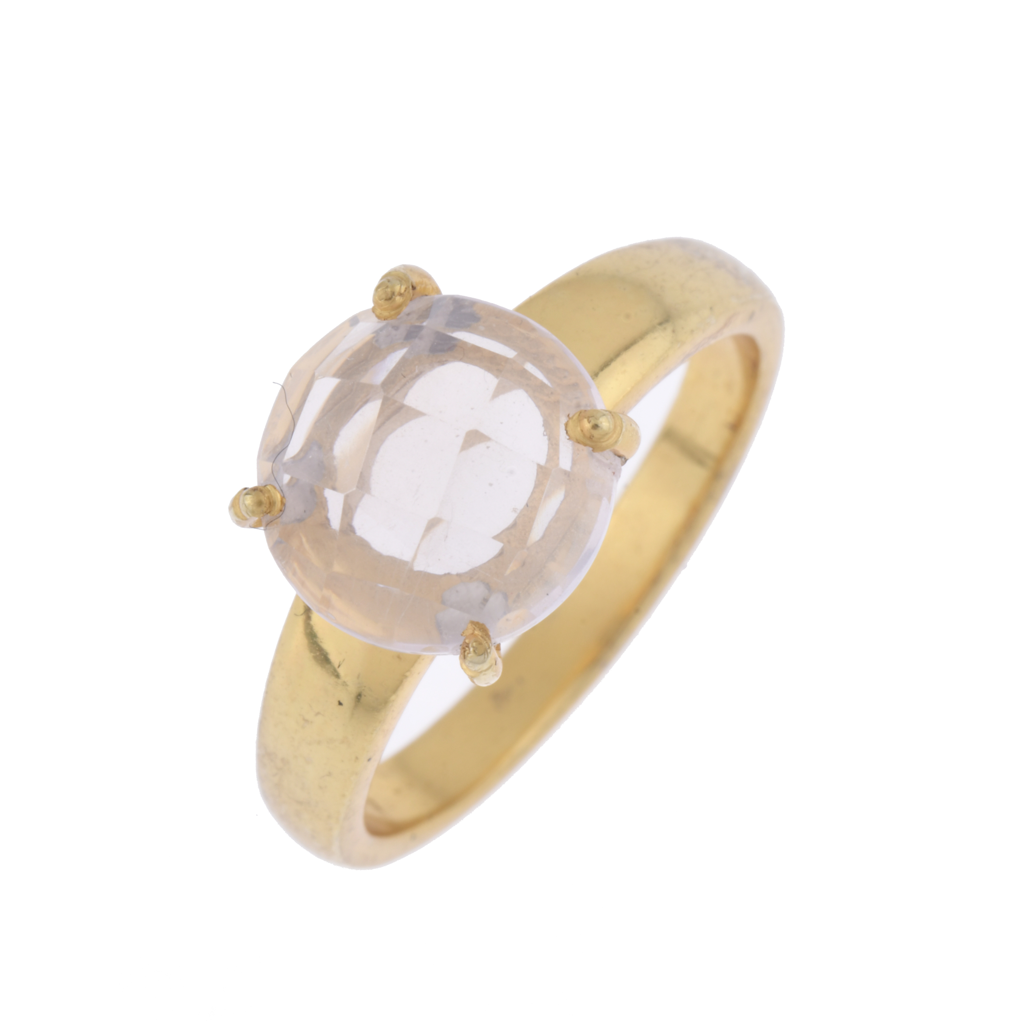 Anillo con cuarzo rosa.