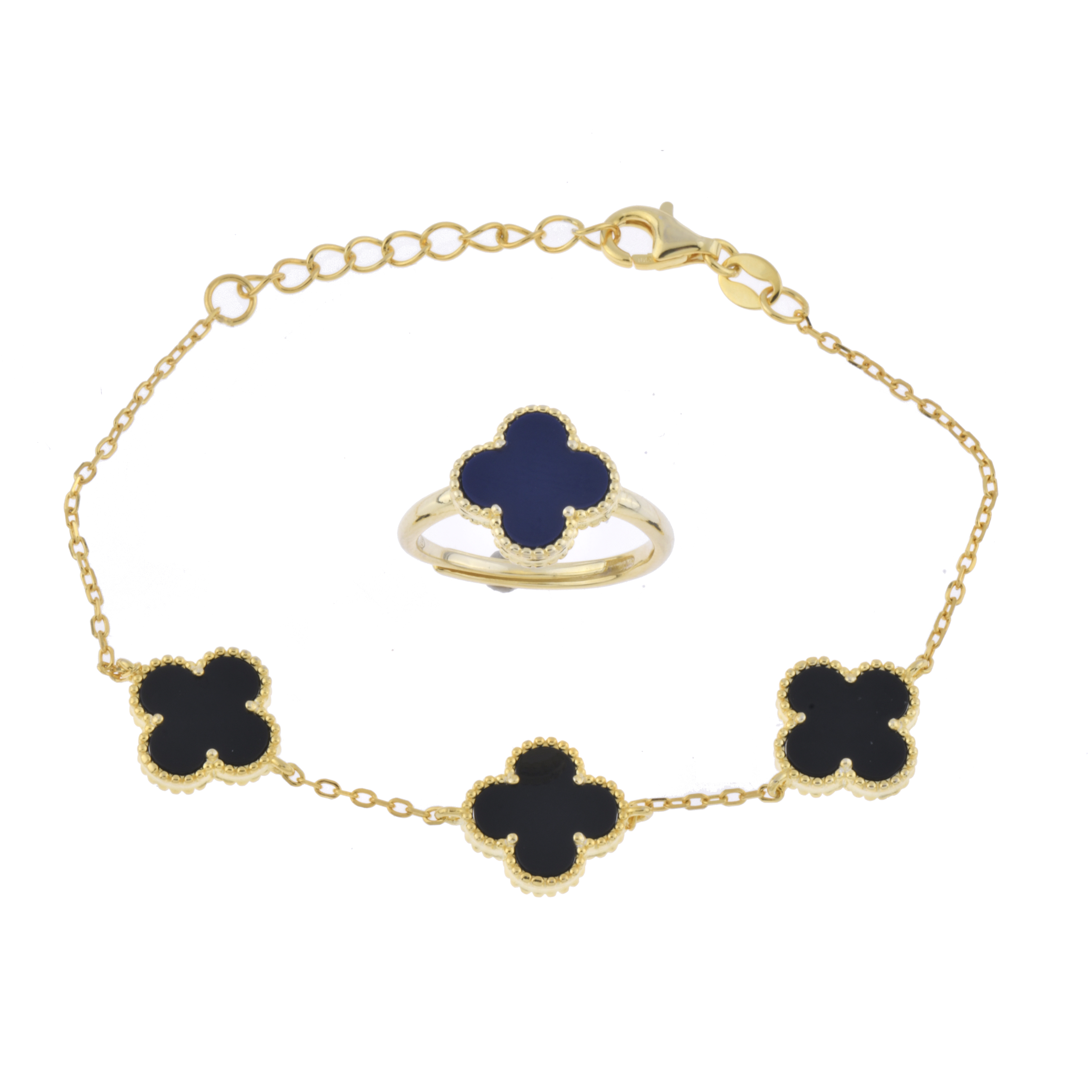 Pulsera y anillo en forma de trébol con esmalte y ónice.