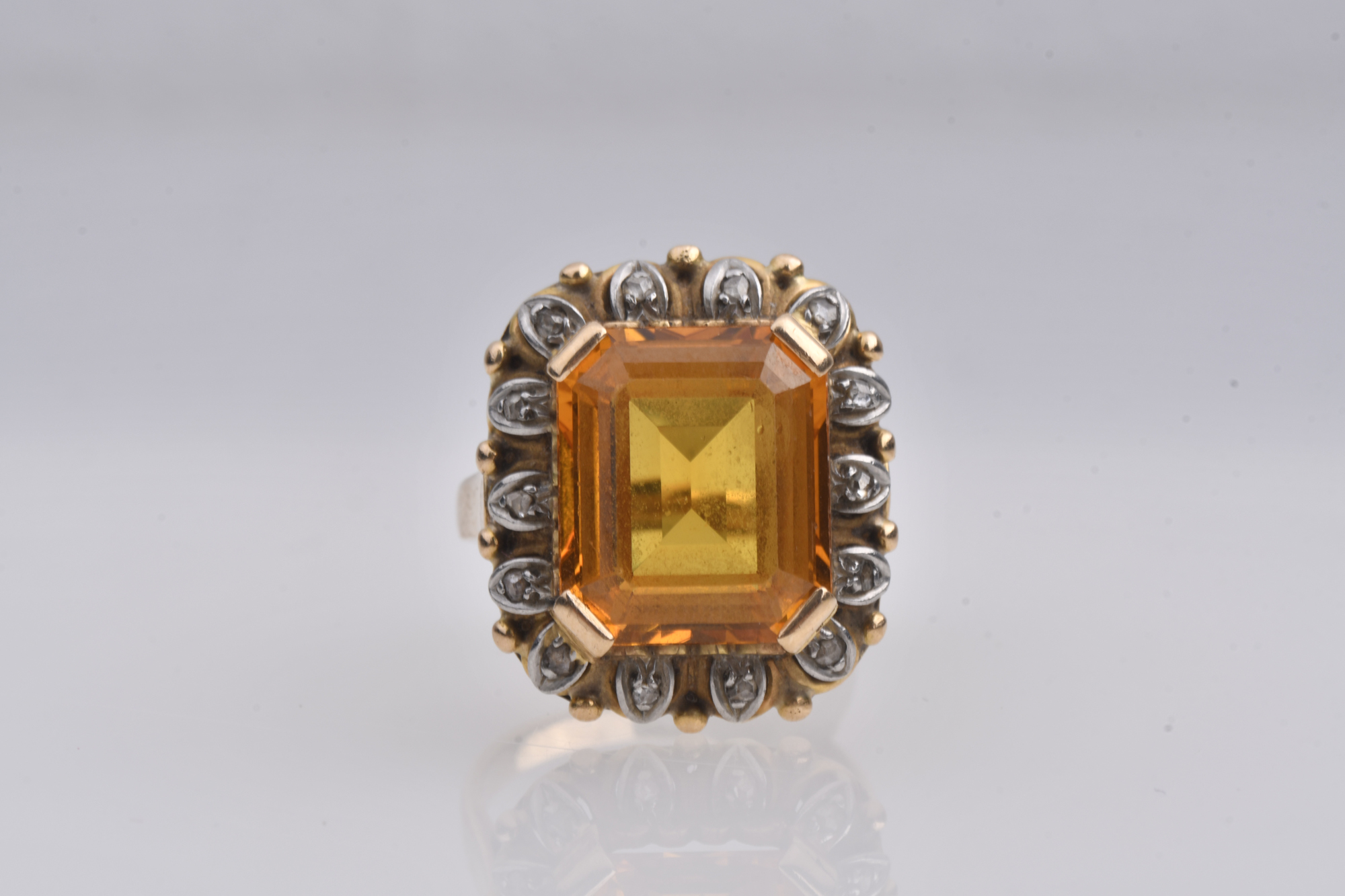 Catalan Art Deco ring, circa 1930. With citrine and diamond