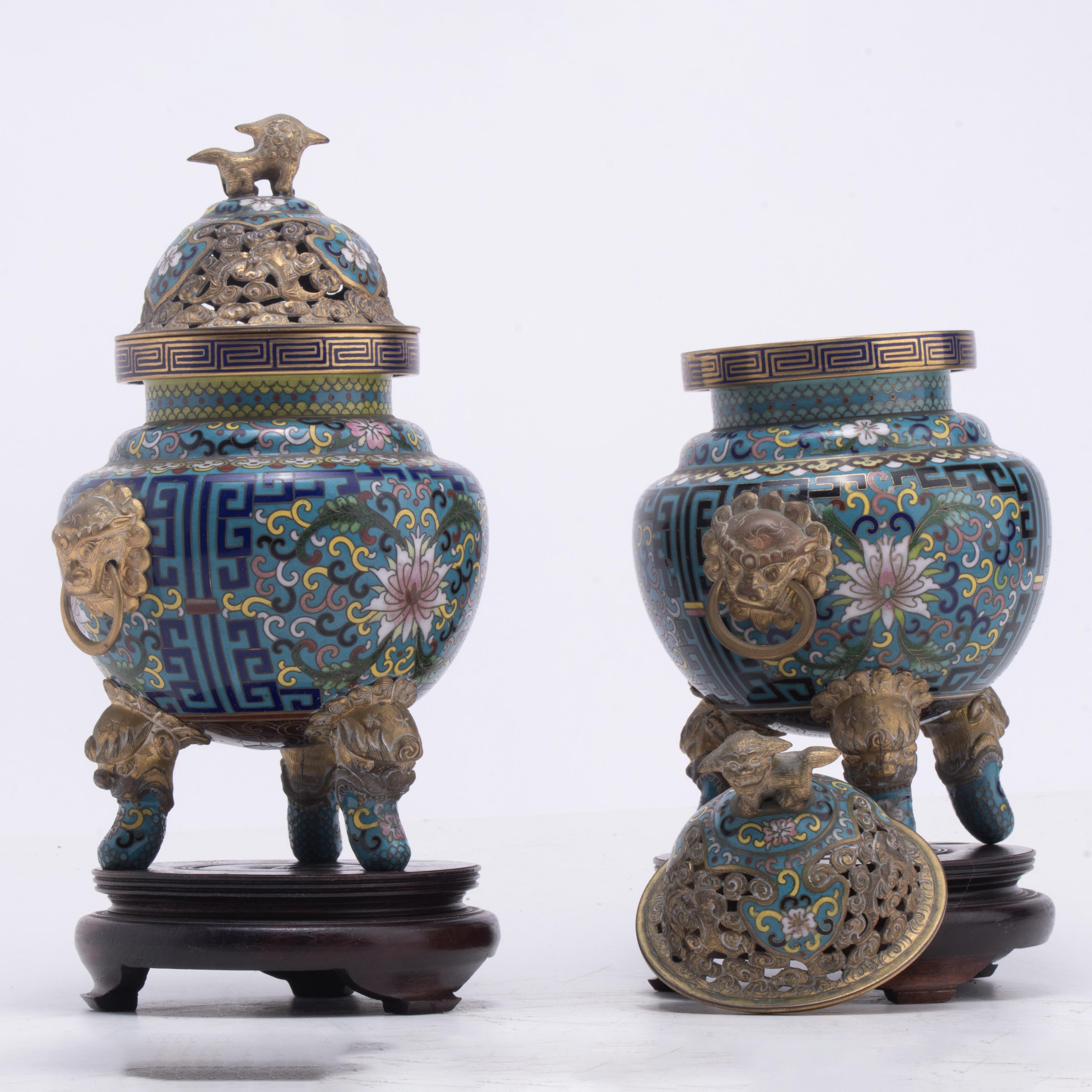 20TH CENTURY CHINESE SCHOOL. Set of two jars.