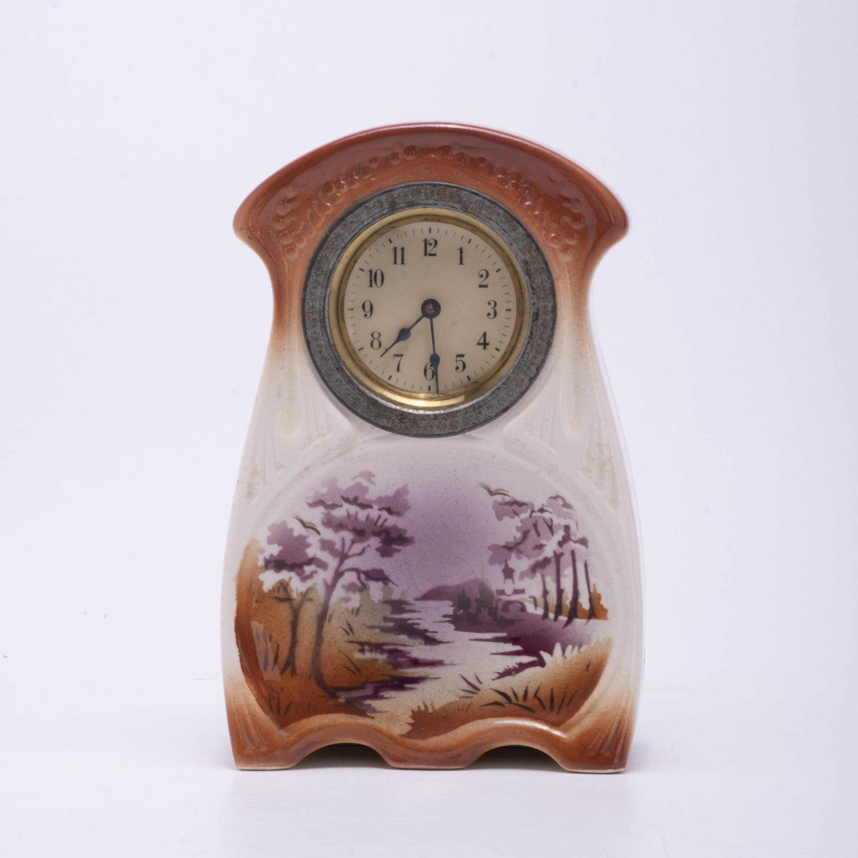 Lot of eleven table clocks, 20th century.