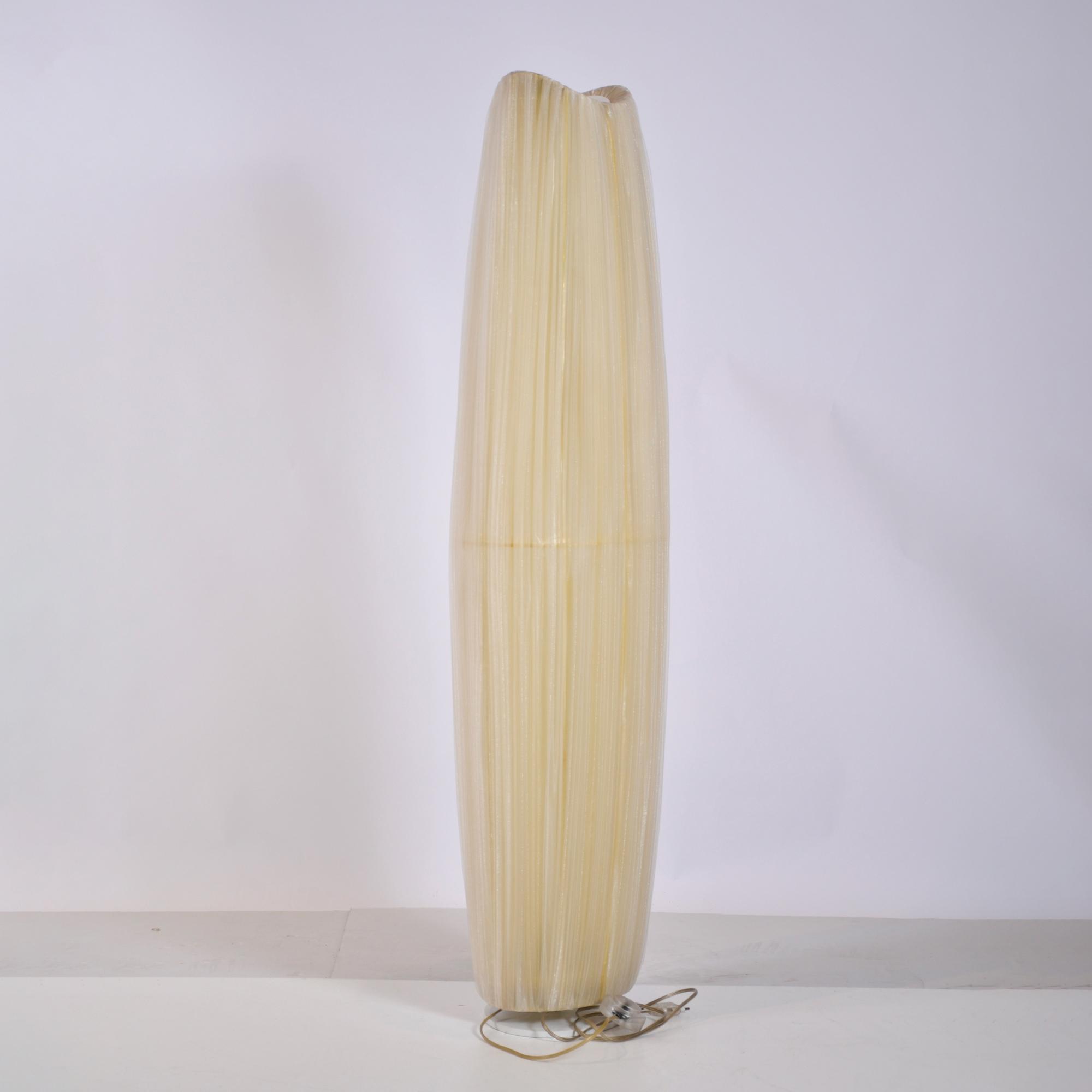 BE & BO FURNITURE DESIGN. Floor lamp, 20th century.