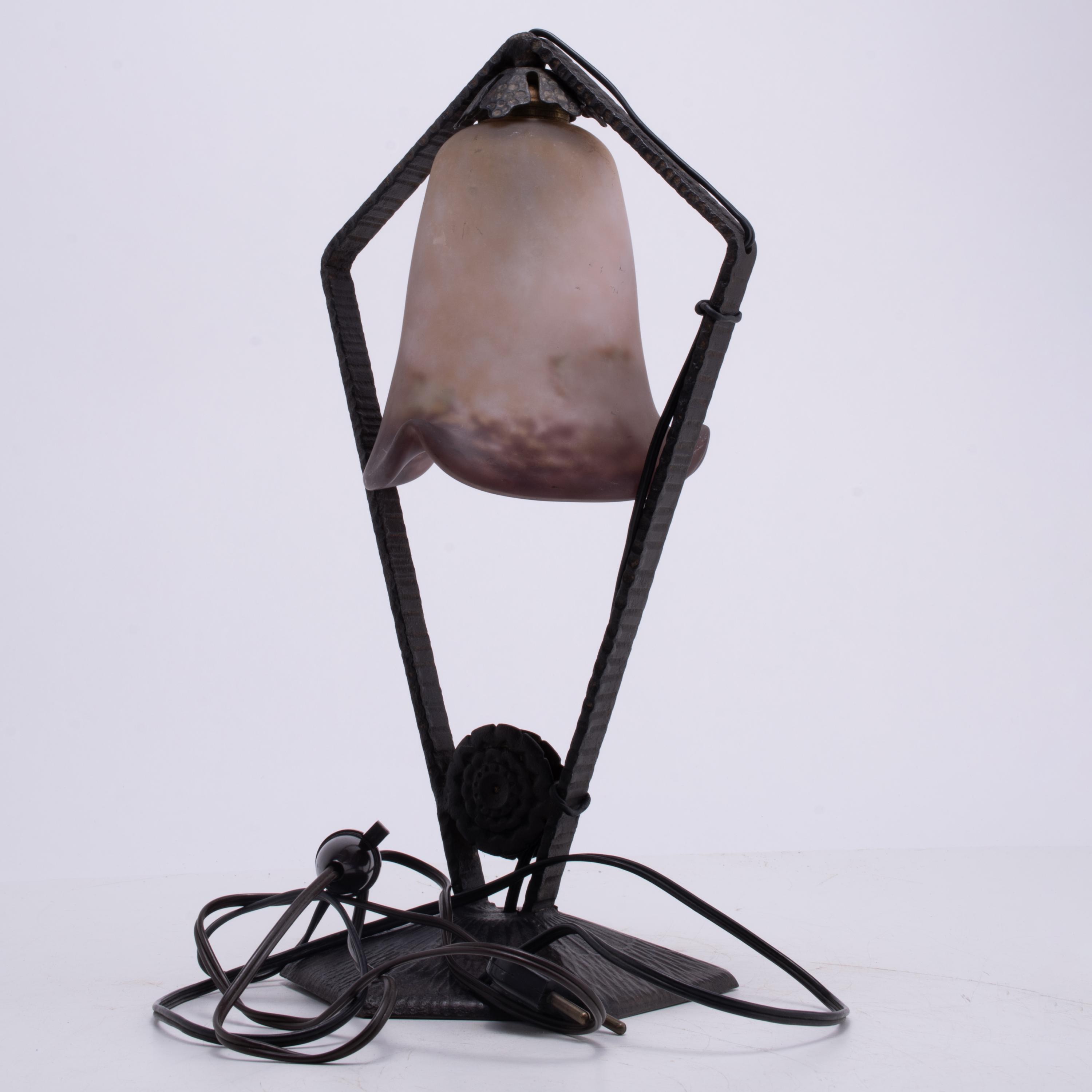DEGUÉ. Art tableDeco  lamp, circa 1920-1930.