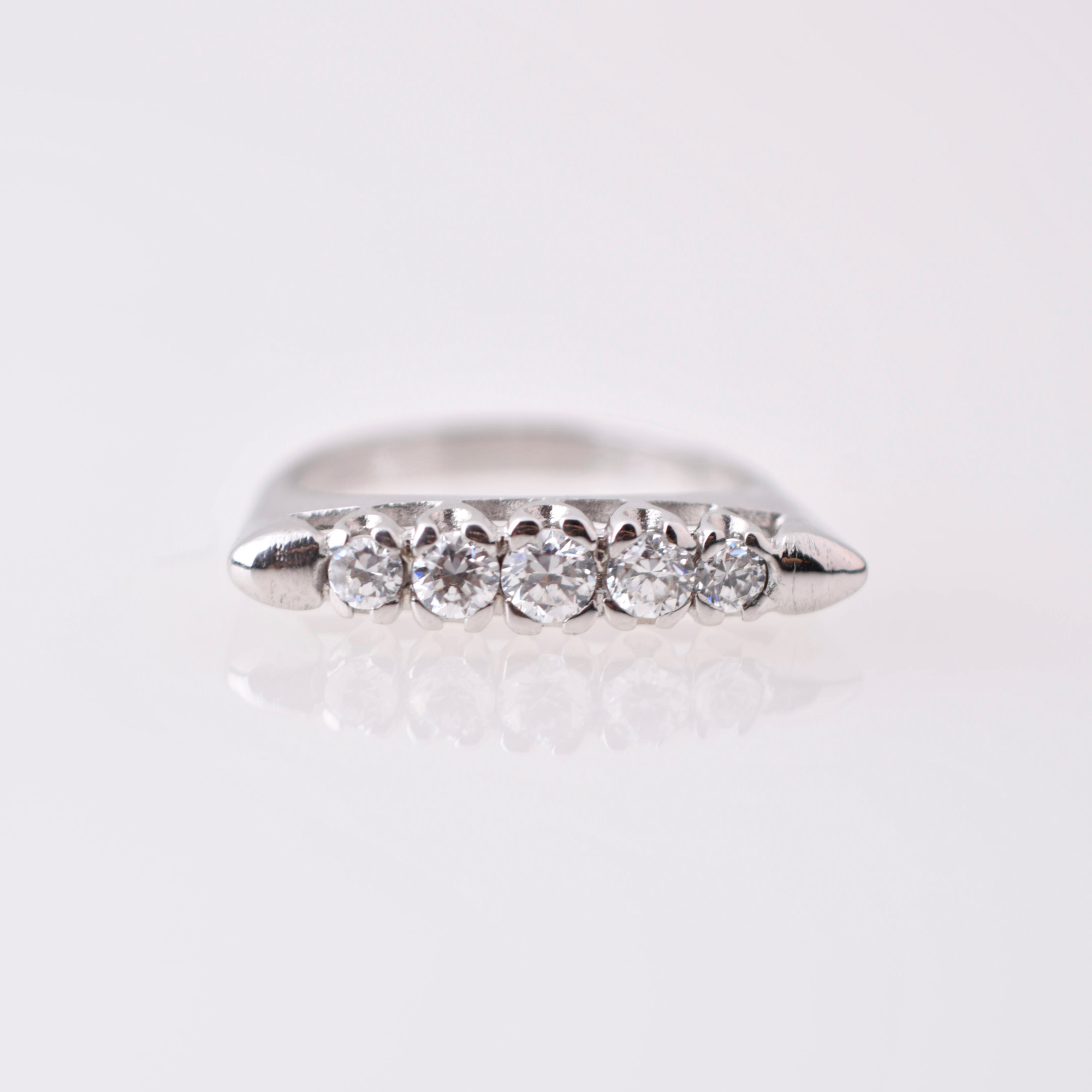Five-diamonds ring
