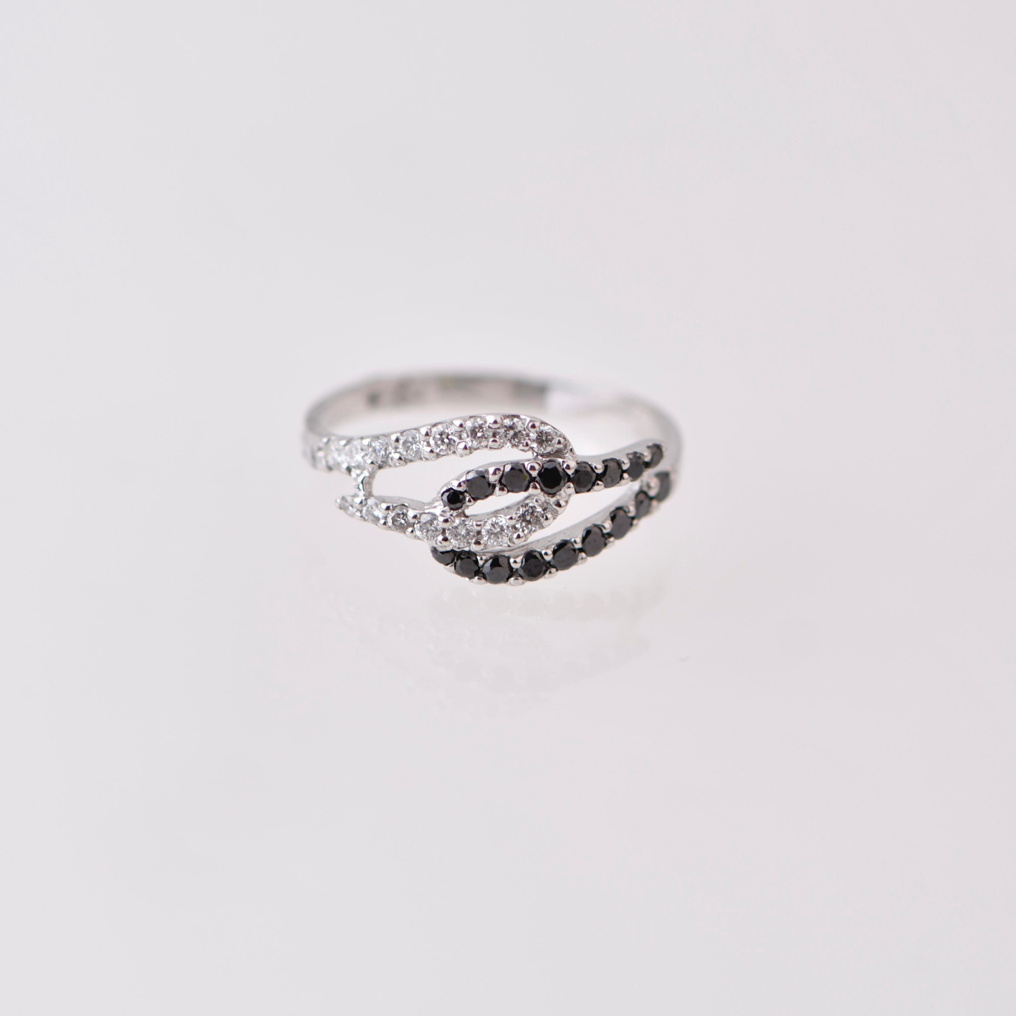 Knot-like ring