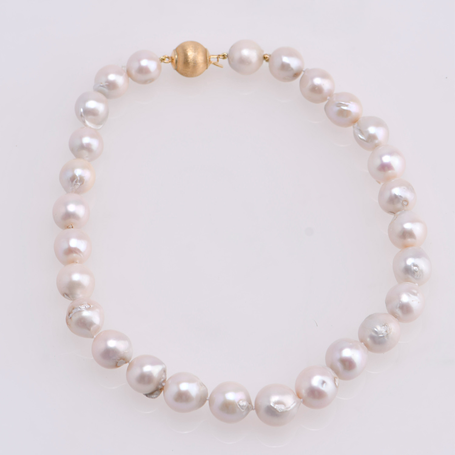 Cultured pearls necklace