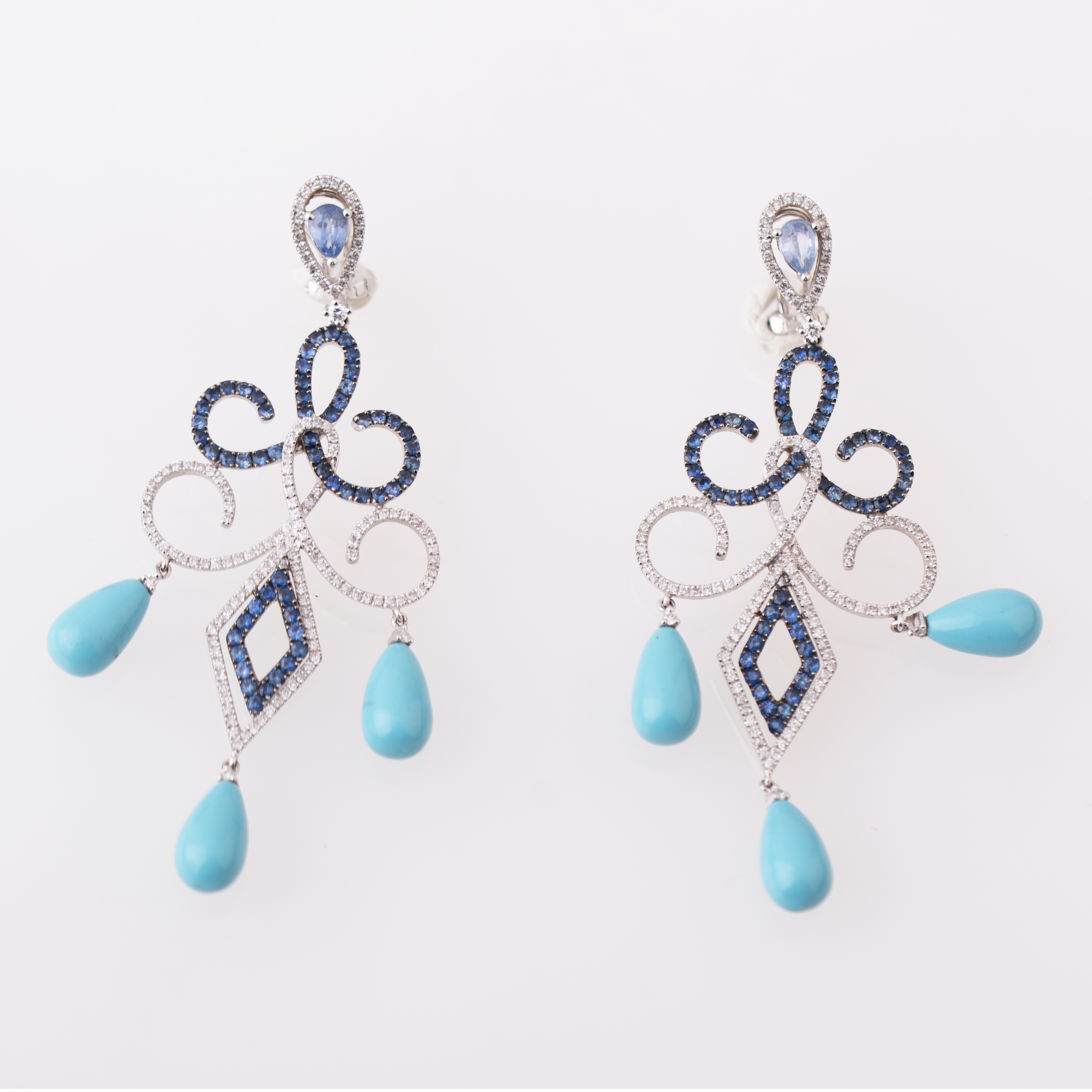 Girandole earrings.