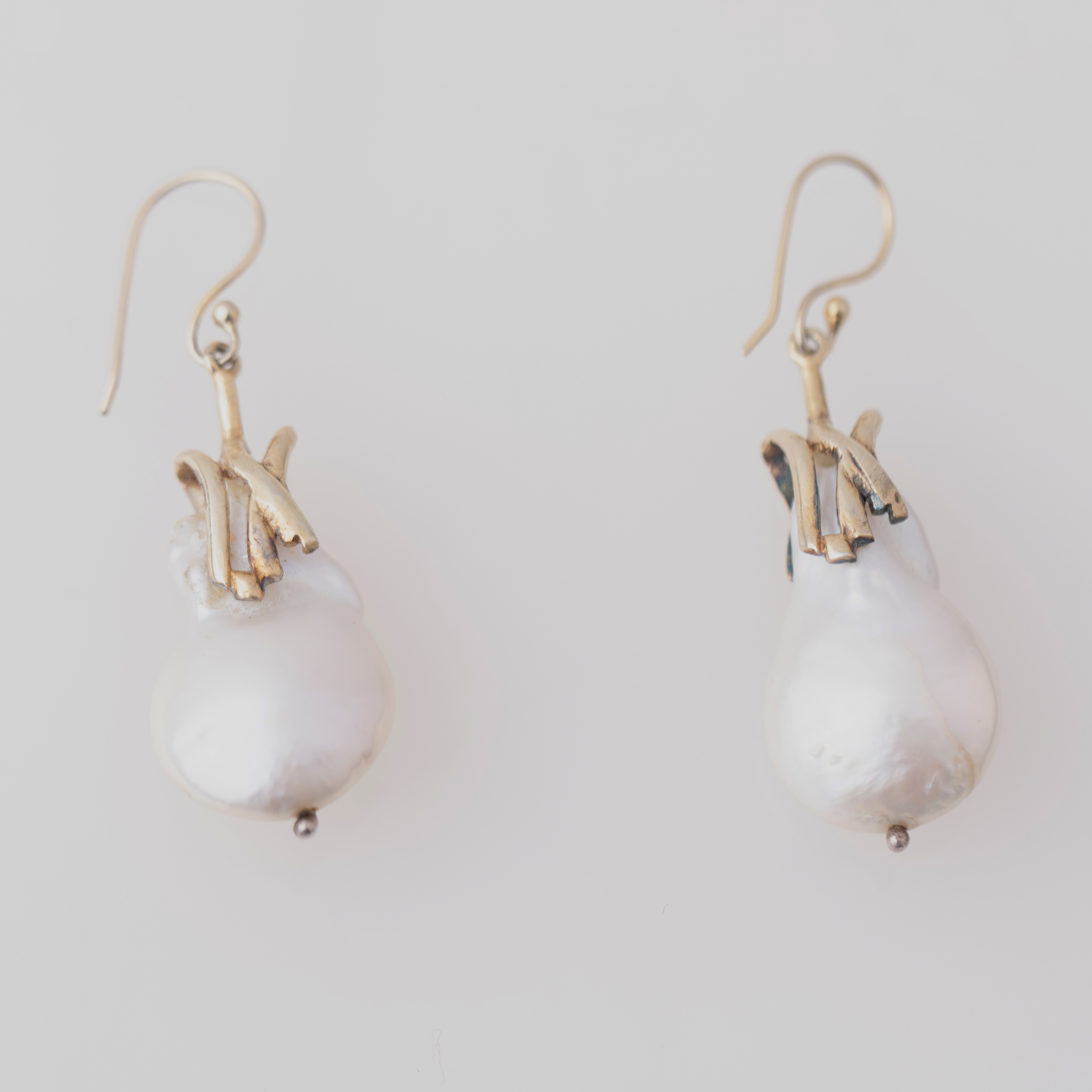 Baroque pearl long earrings.