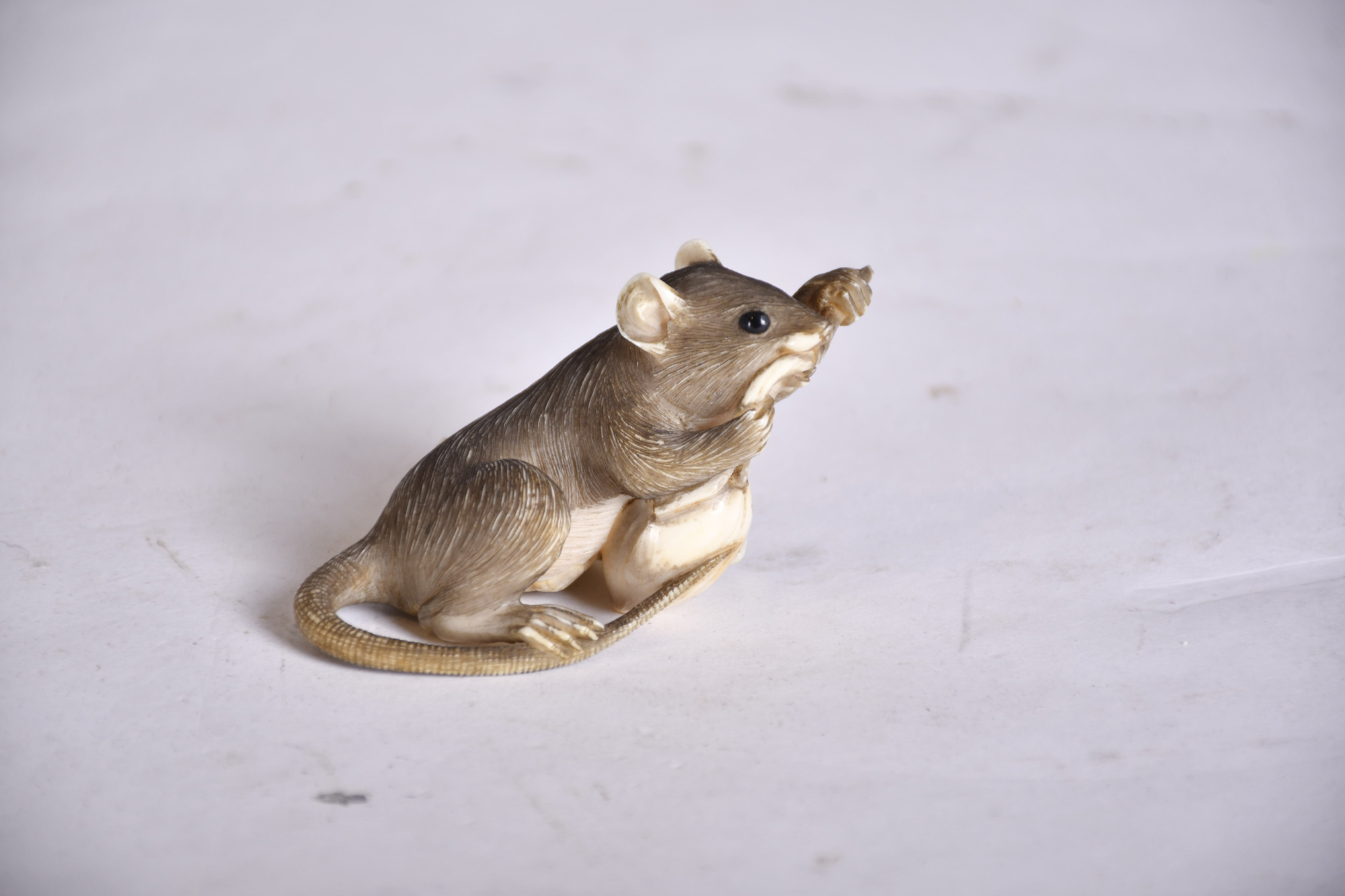 19TH CENTURY JAPANESE SCHOOL. Rat okimono.