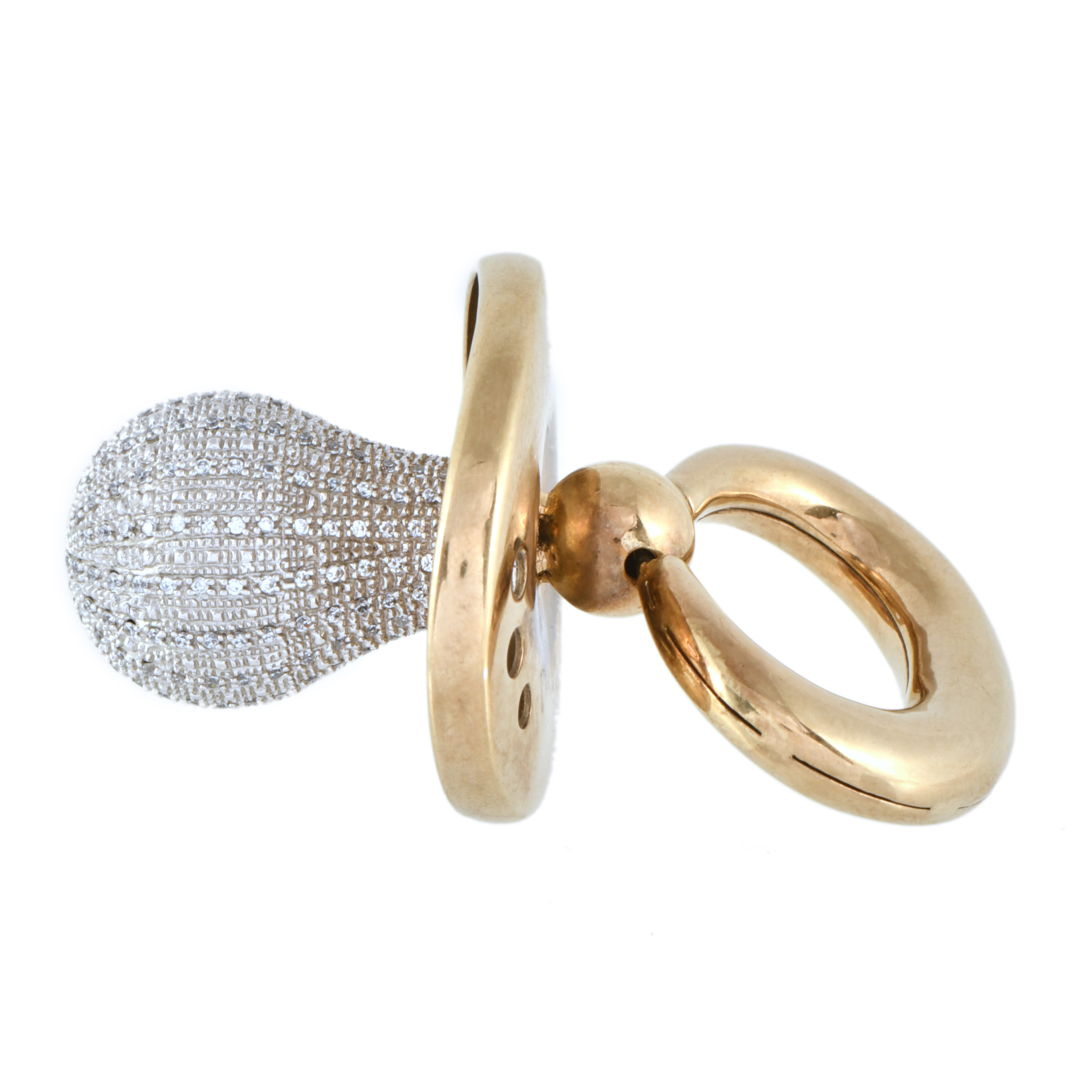 Colgante en forma de chupete con circonitas.