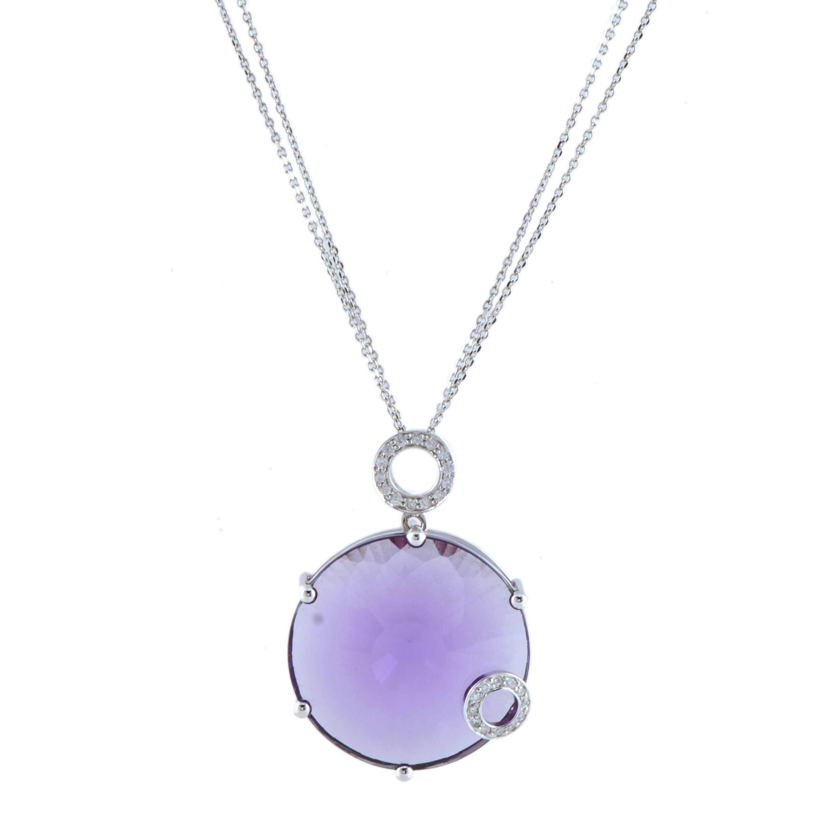 Collar con colgante de gran amatista y diamantes.