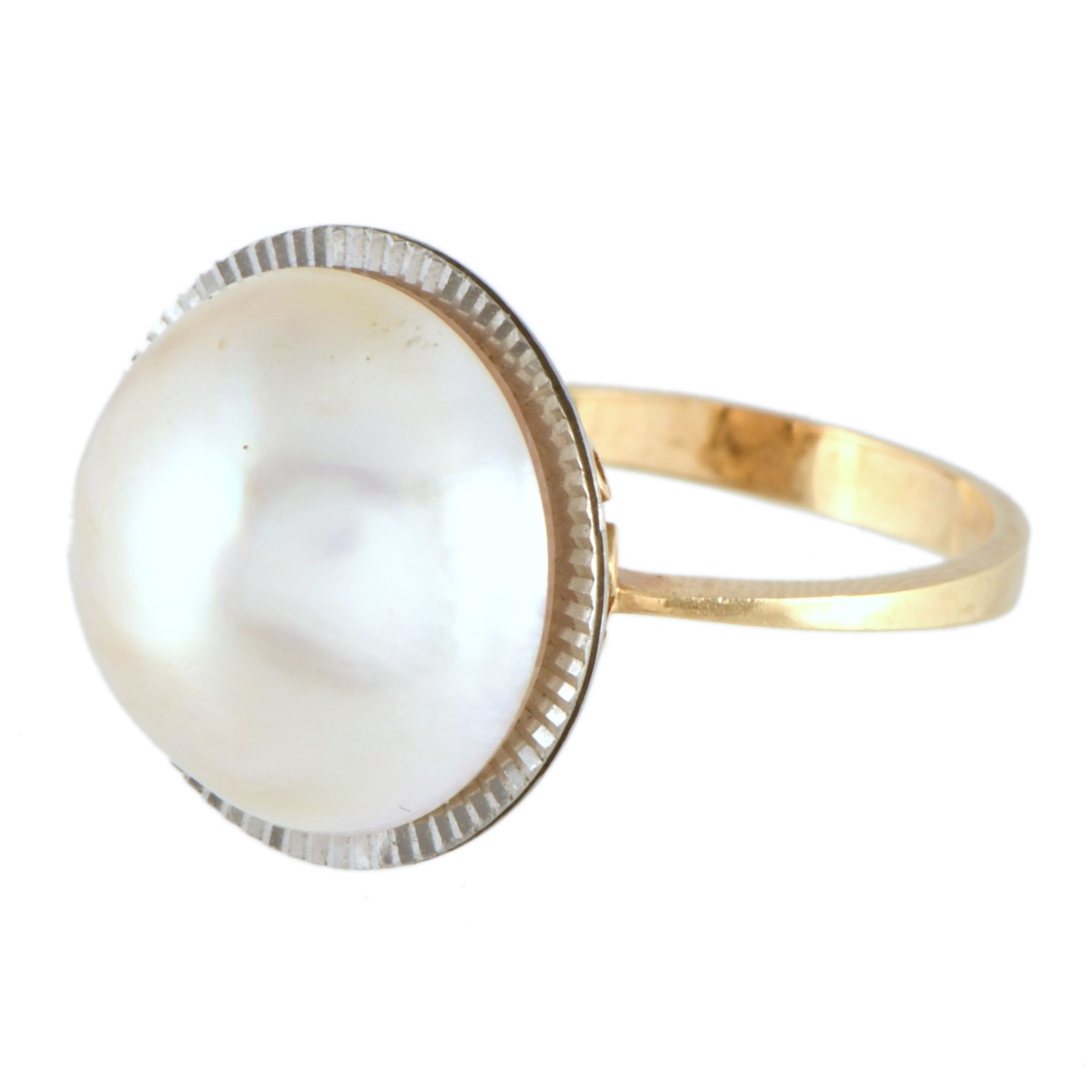 Anillo estilo años 20 con perla mabé.