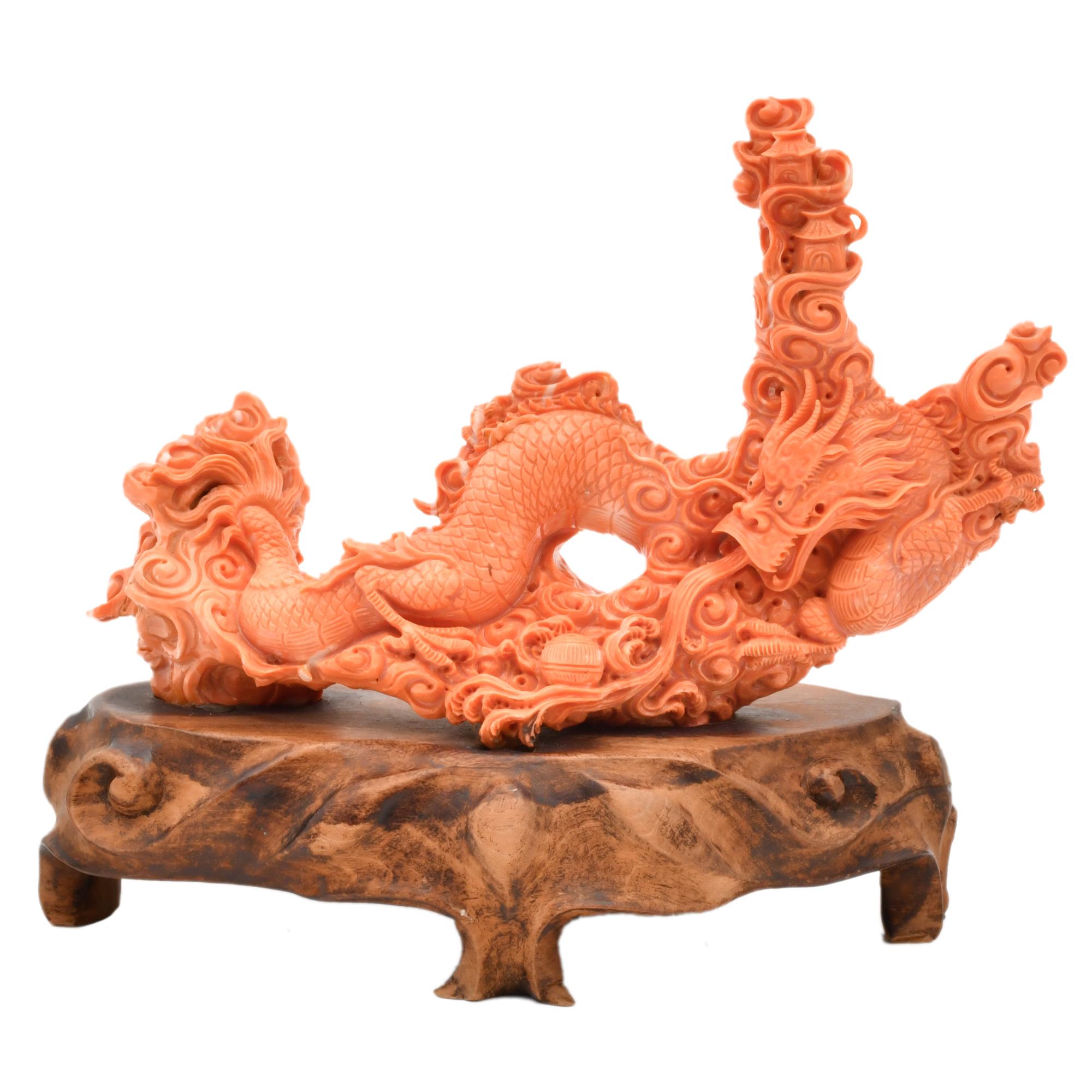 ESCUELA CHINA, SIGLO XX. Figura de dragón