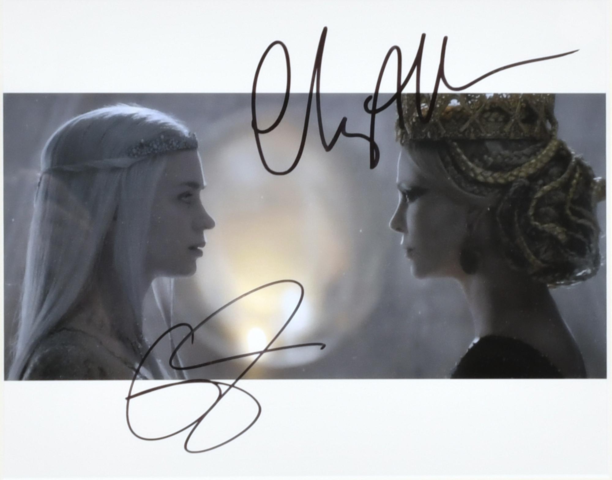 Alex Bailey (Birmingham [UK], 1947). Emily Blunt y Charlize