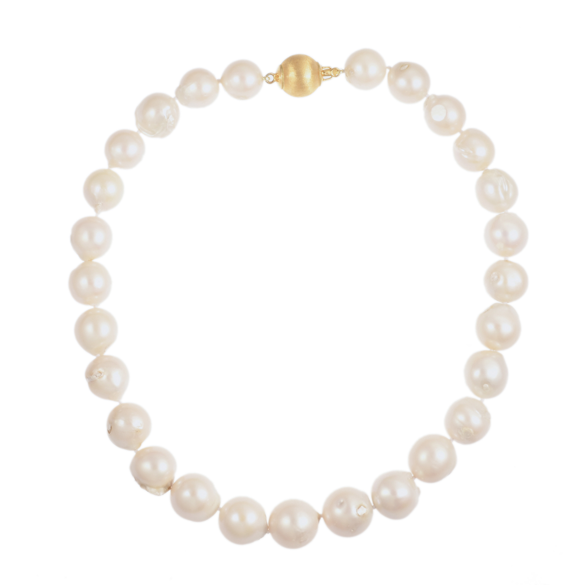 Cultured pearls necklace.