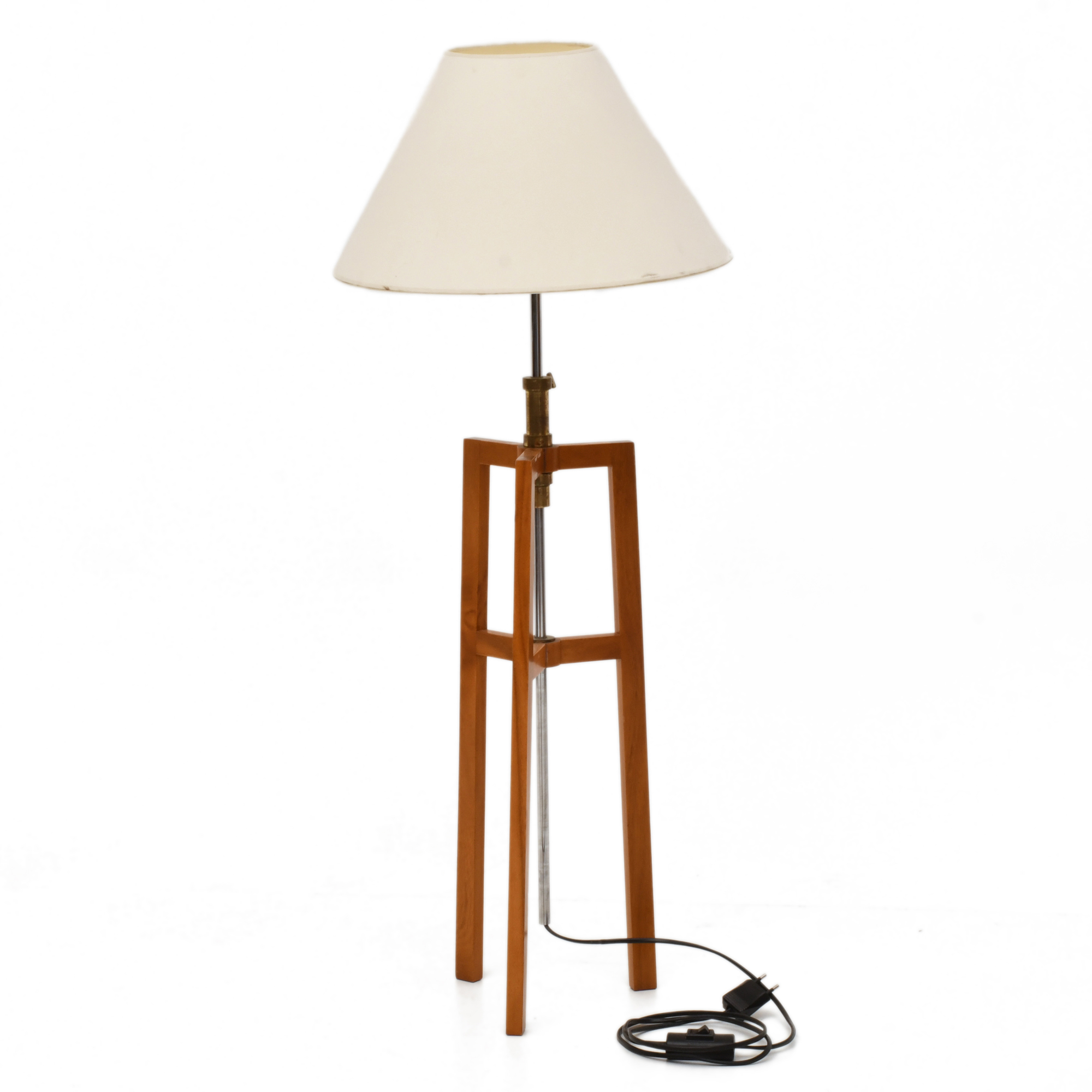 JAUME TRESSERRA (BARCELONA, 1943) Lámpara de sobremesa tríp