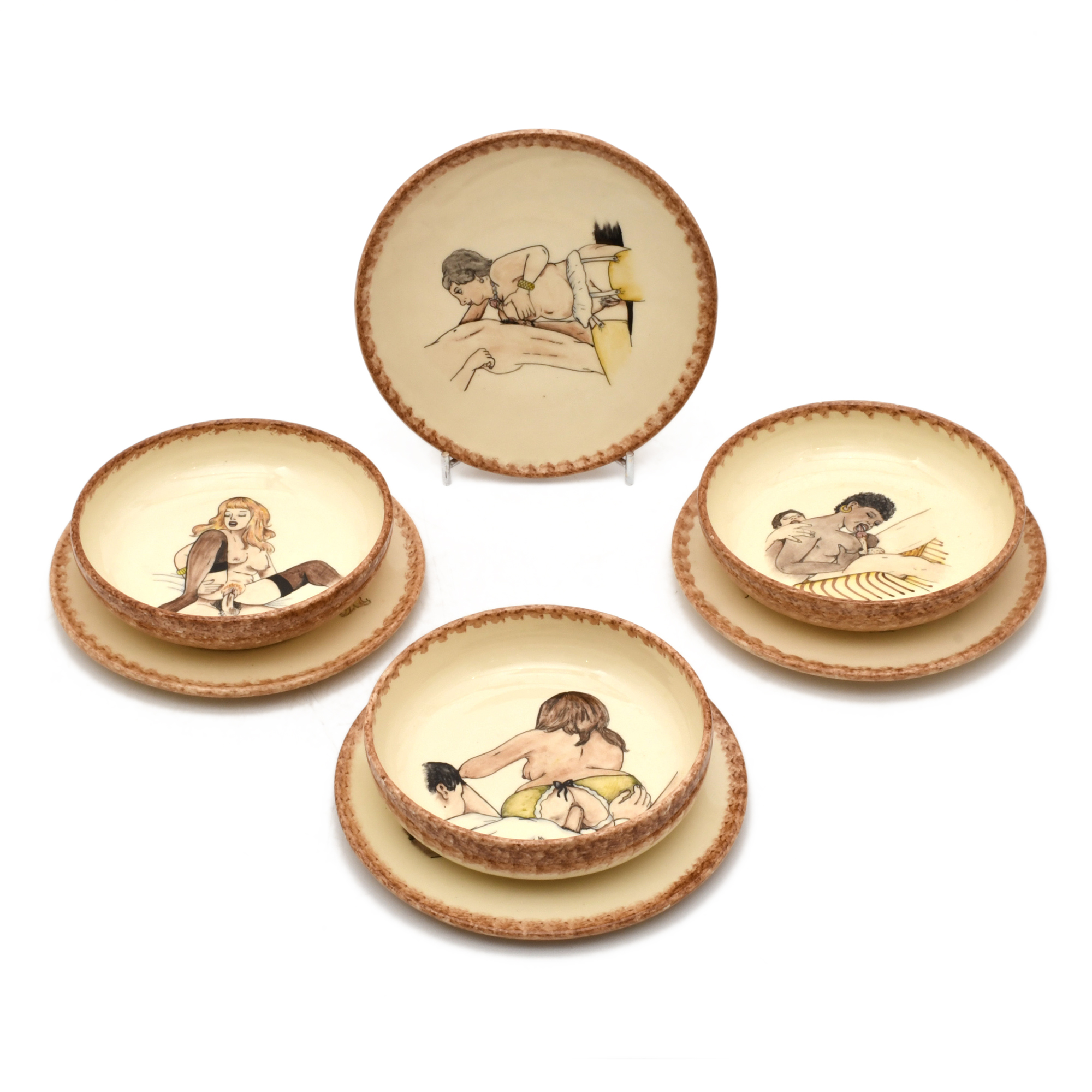 Lote de 4 platos planos y 3 platos hondos.