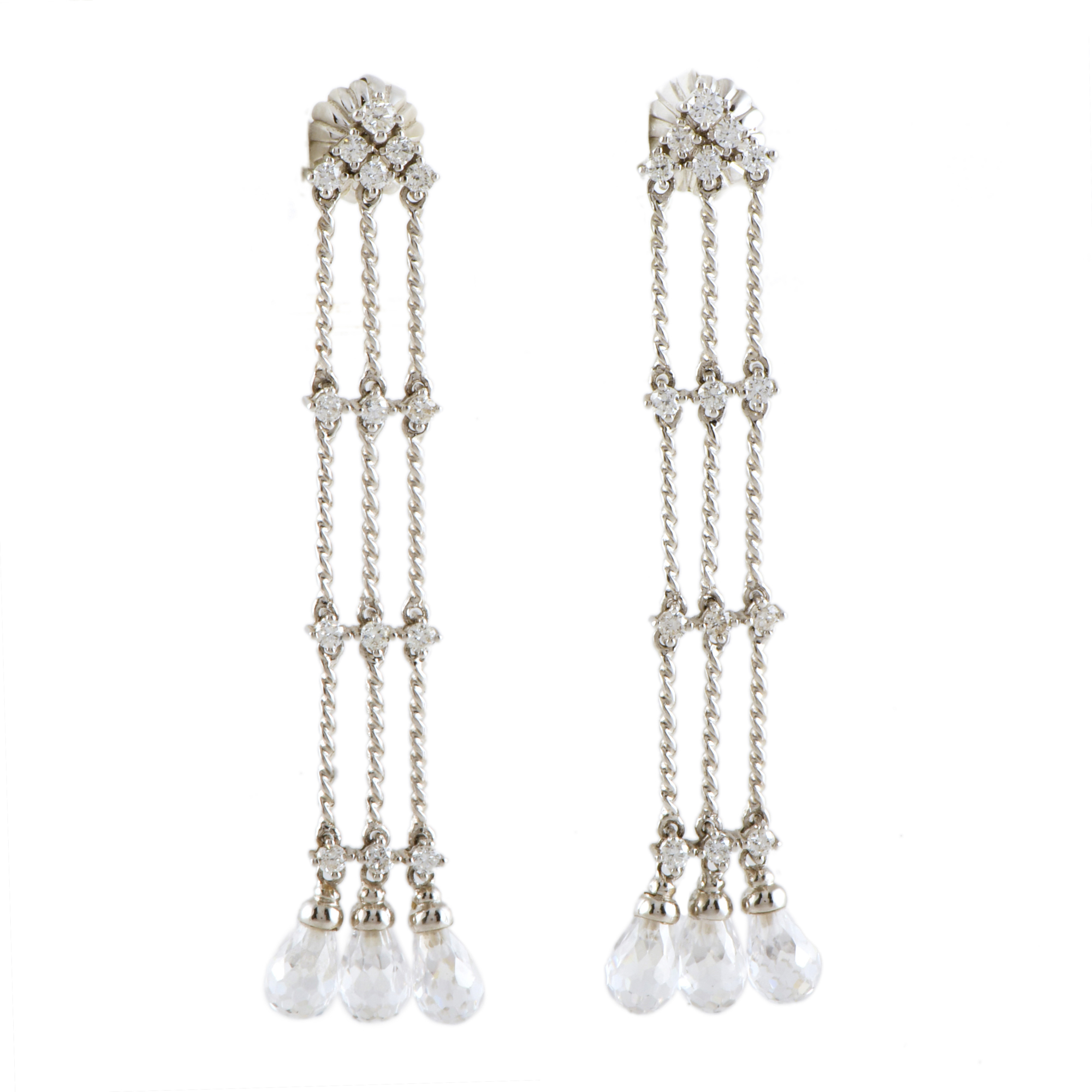 Pendientes largos semi articulados con diamantes.