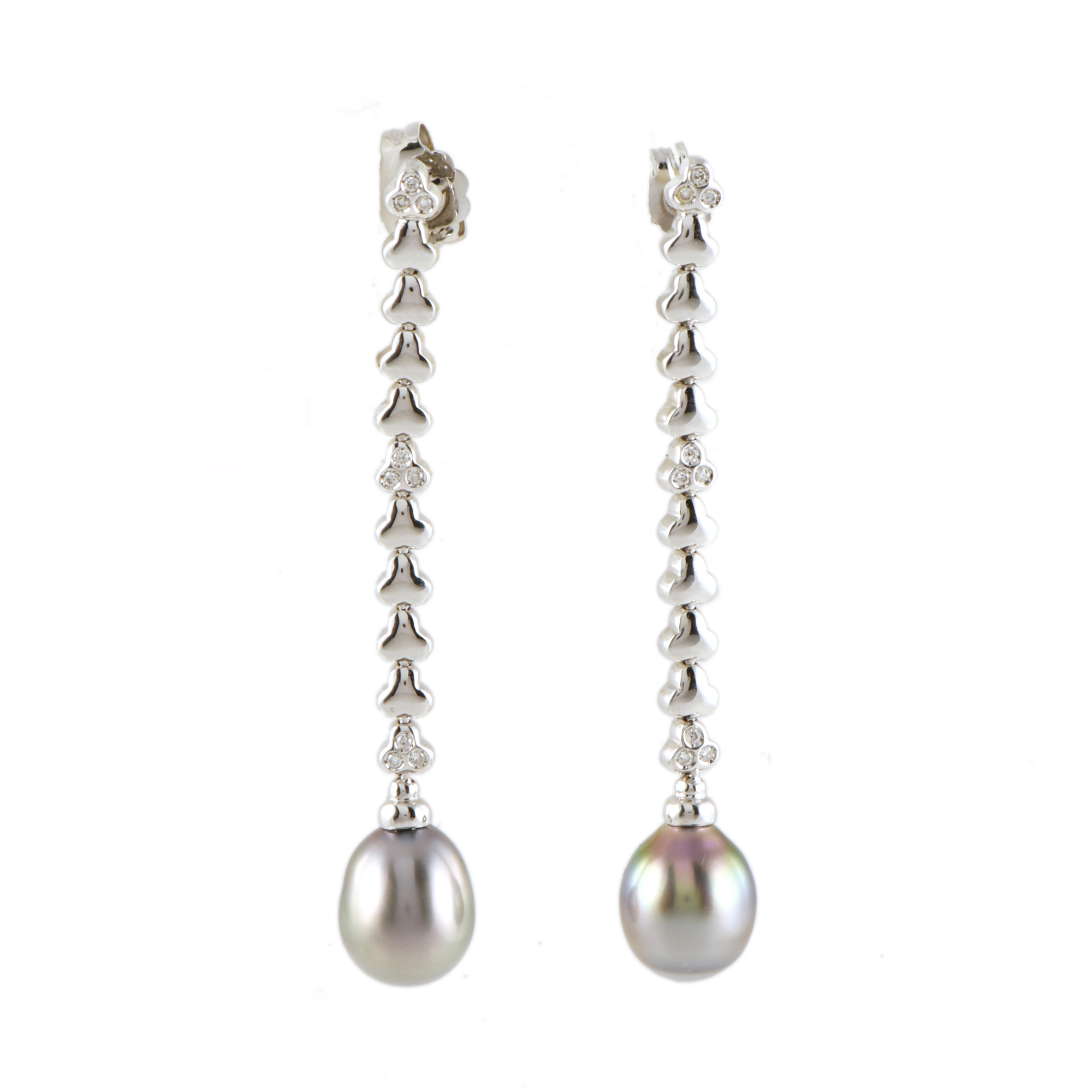 Pendientes largos con perla Thaití.