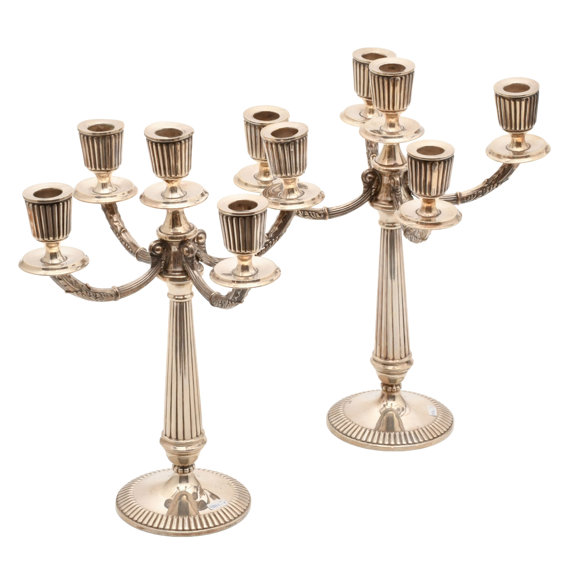 ESCUELA ESPAÑOLA, MED. SIGLO XX Pareja de candelabros.