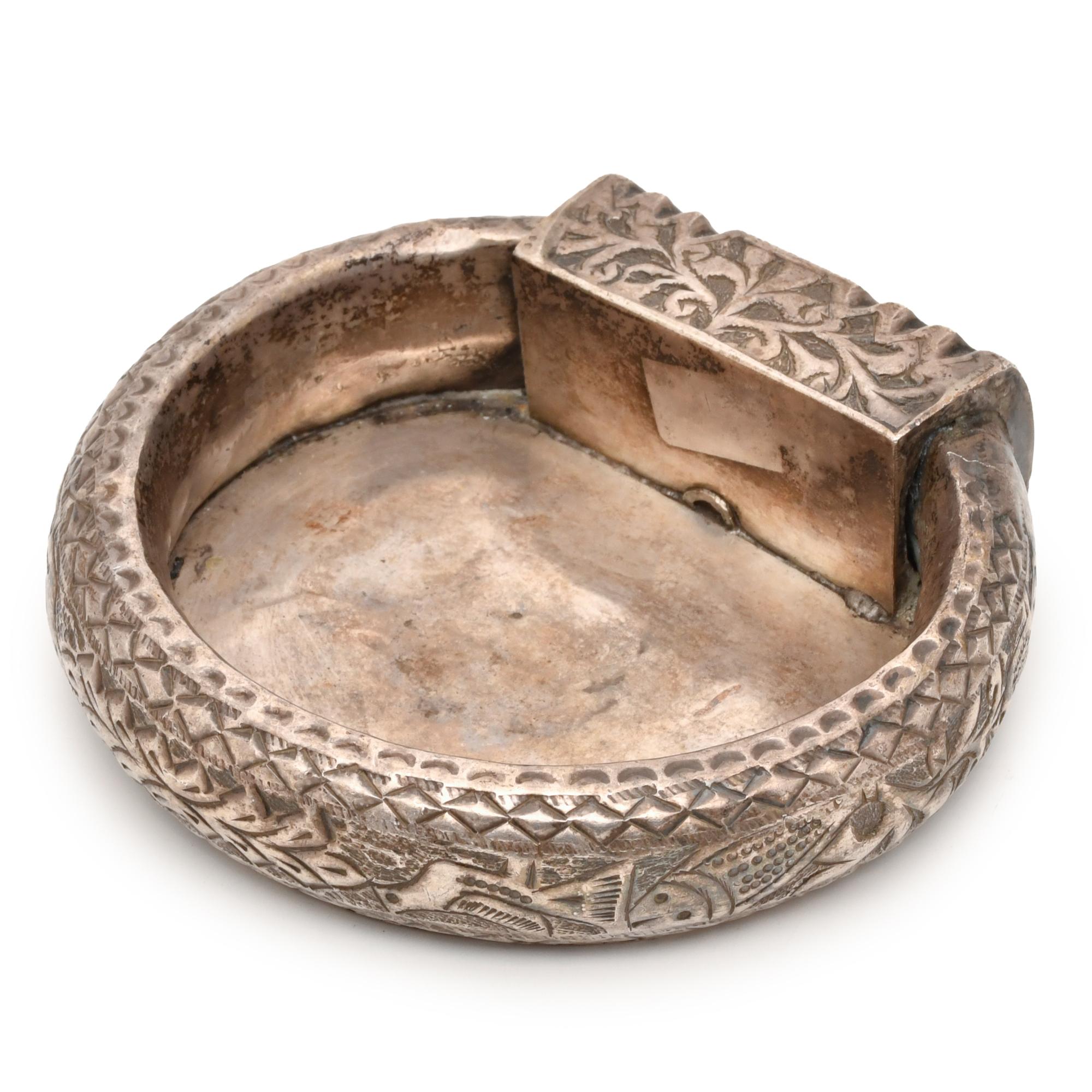 Ashtray.