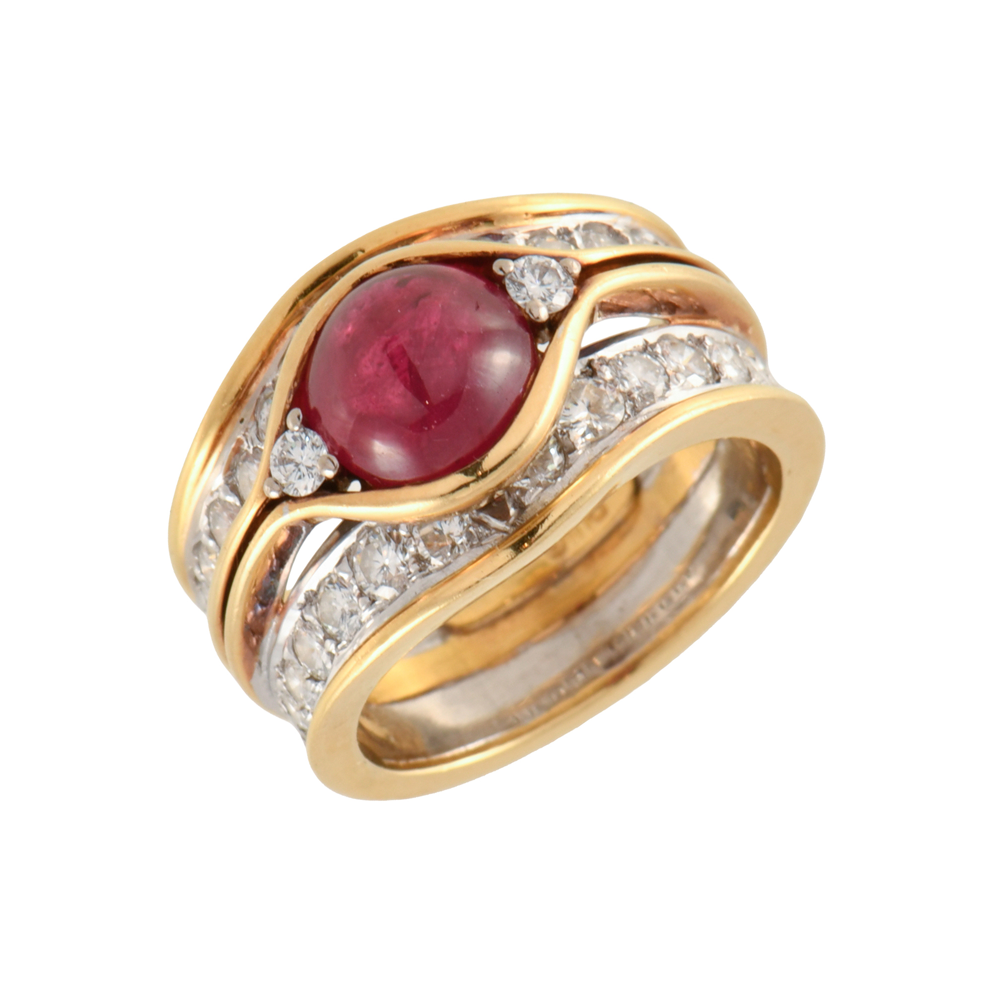 PUIG DORIA. Ruby and diamonds ring.