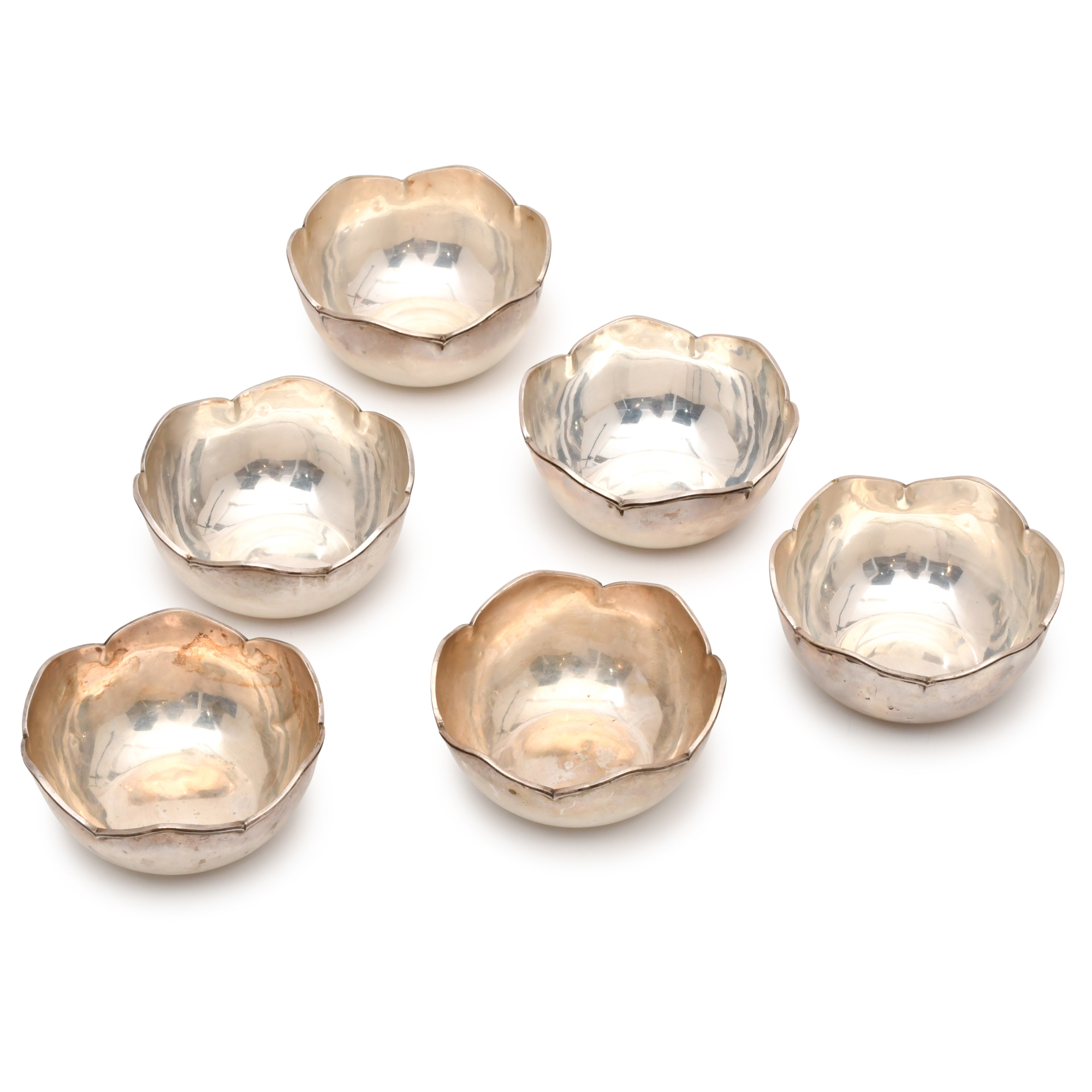 Set of six fruit bowls.