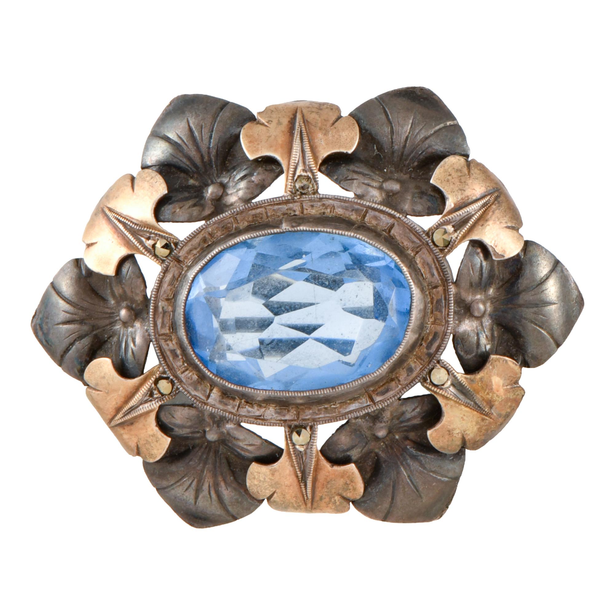 Broche modernista