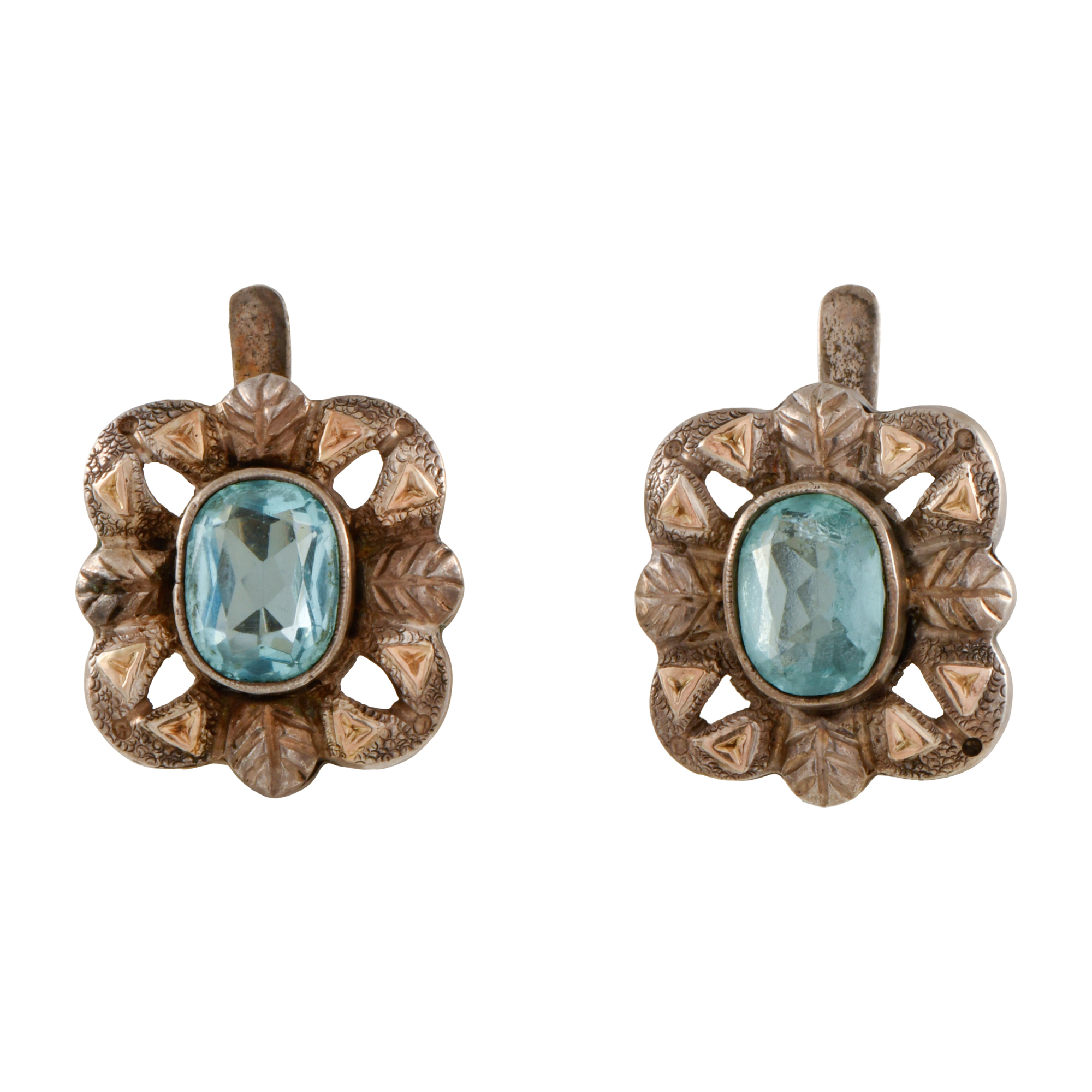 Pendientes catalanes modernistas