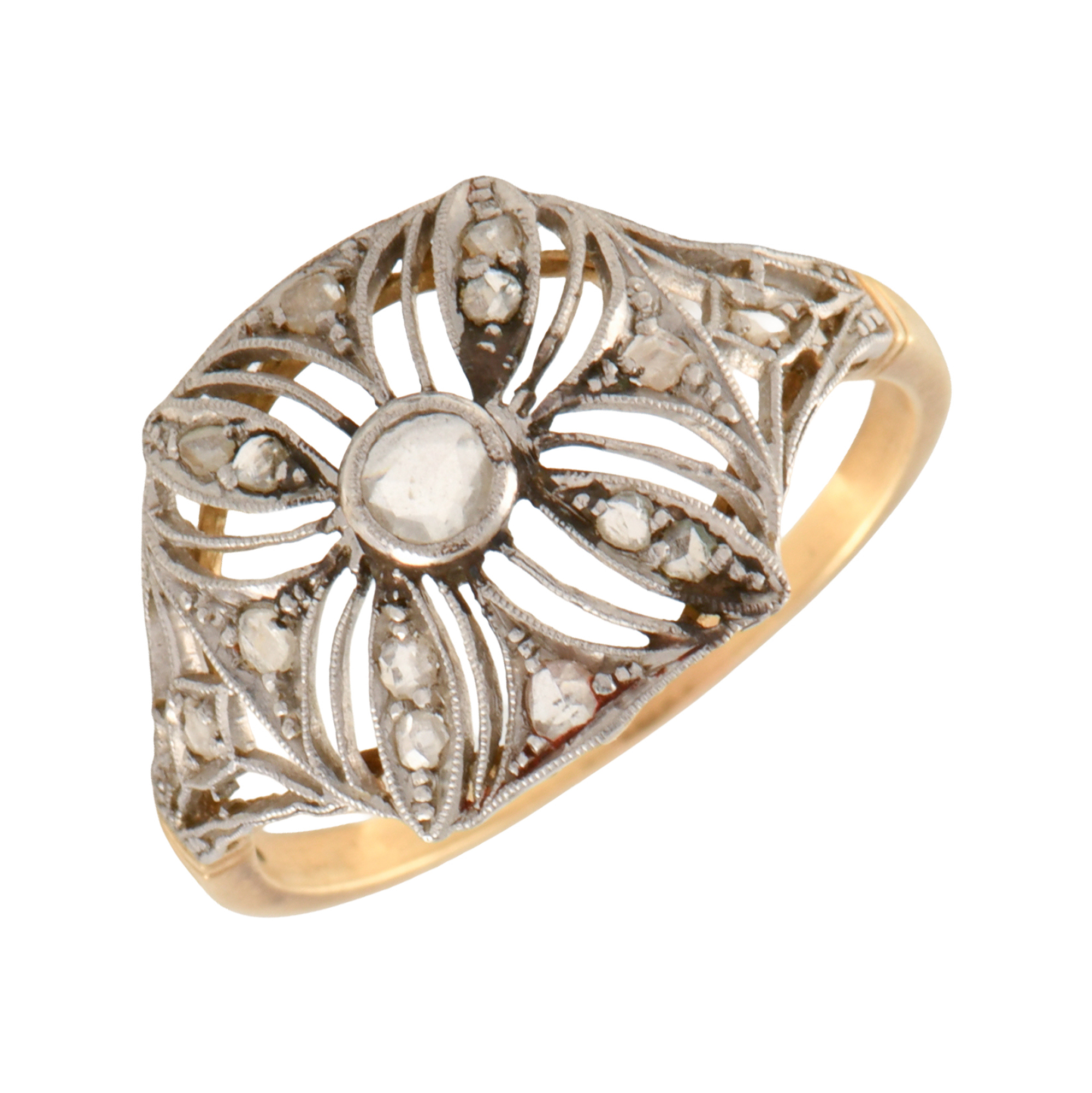 'Noucentista' ring with diamonds.