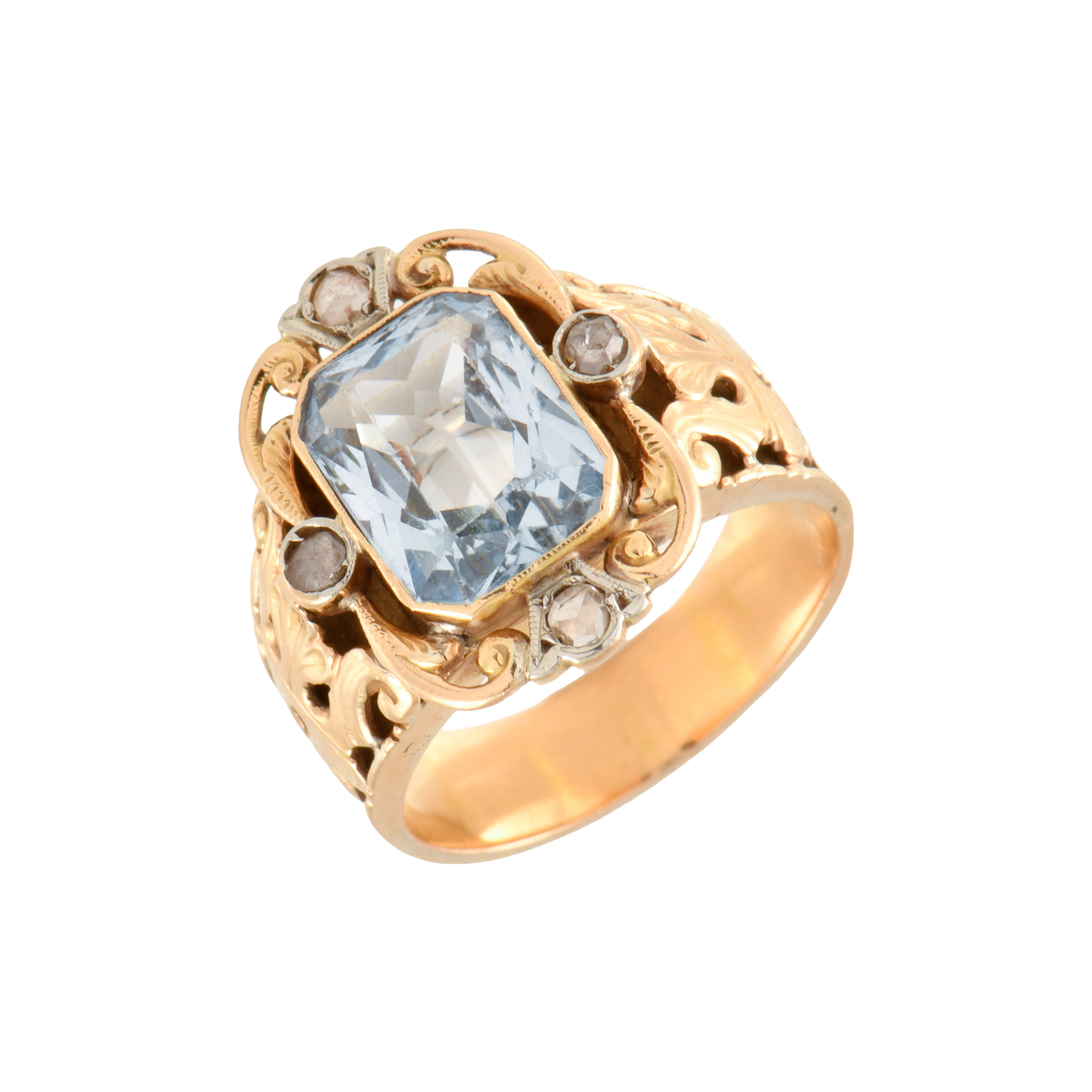 Anillo años 20 con aguamarina sintética y diamantes.