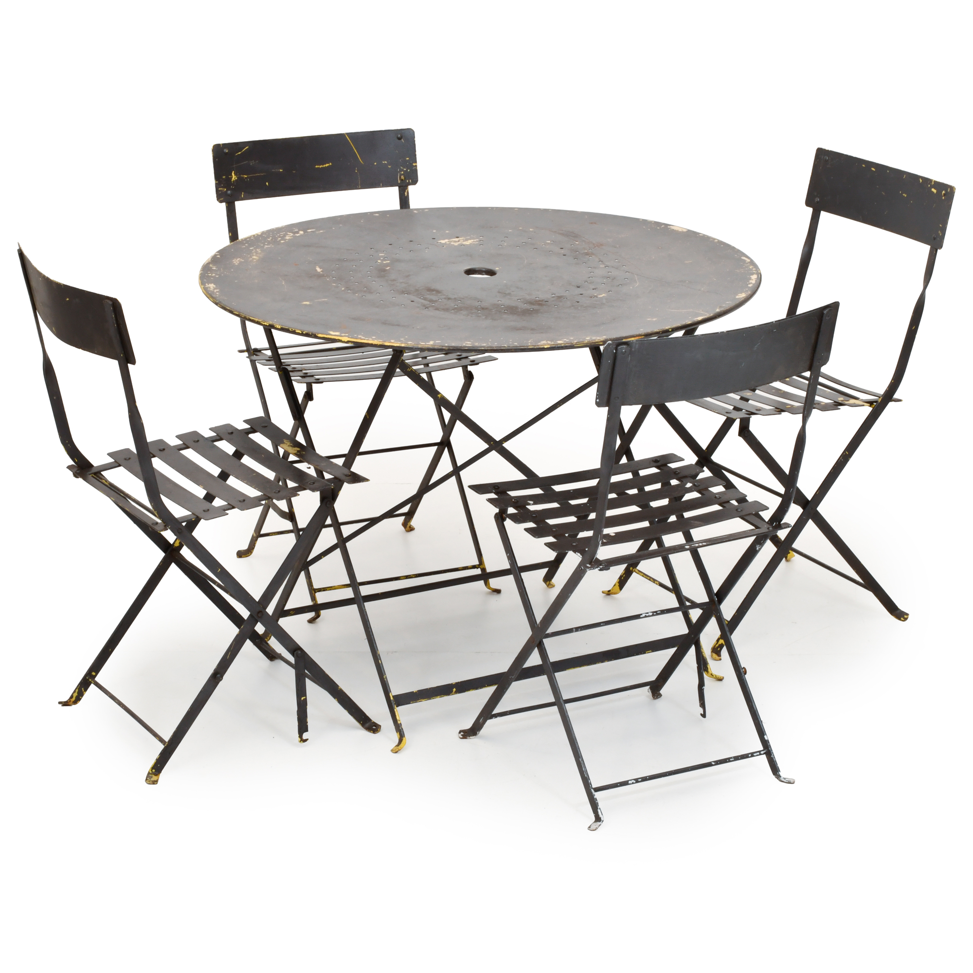 Conjunto de mesa y cuatro sillas de jardín, siglo XX.