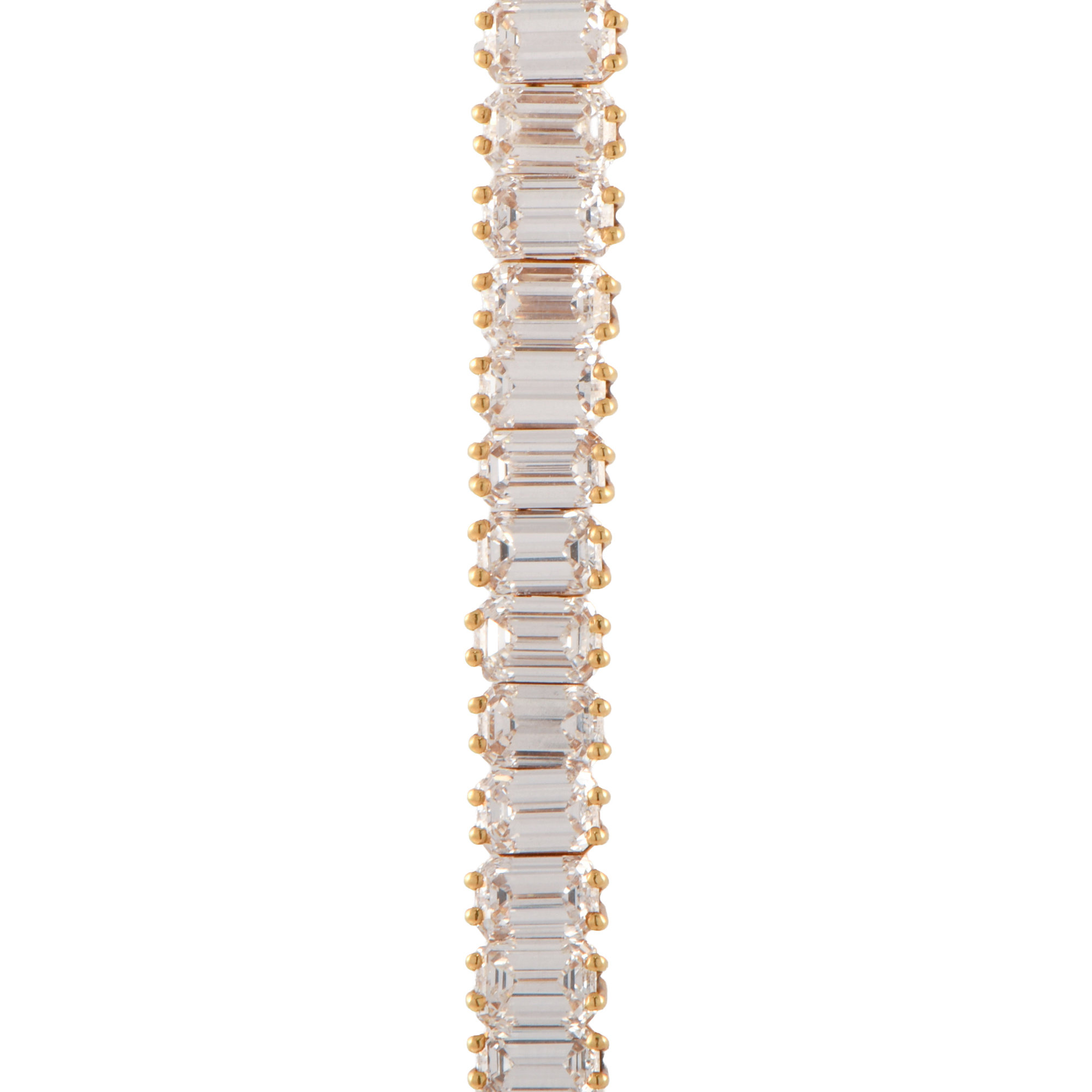 Pulsera riviere con diamantes talla baguette.