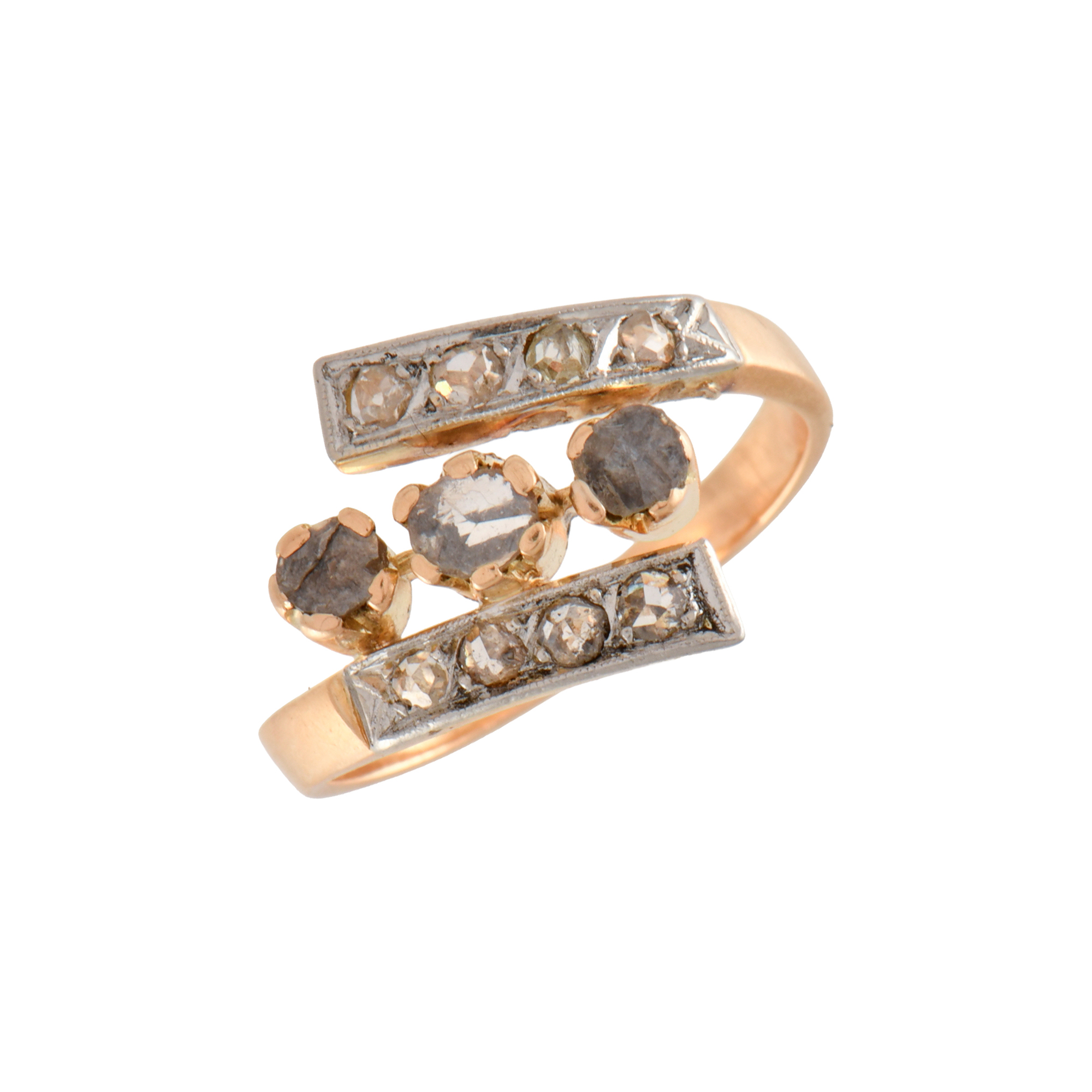 Anillo estilo años 40 con diamantes.