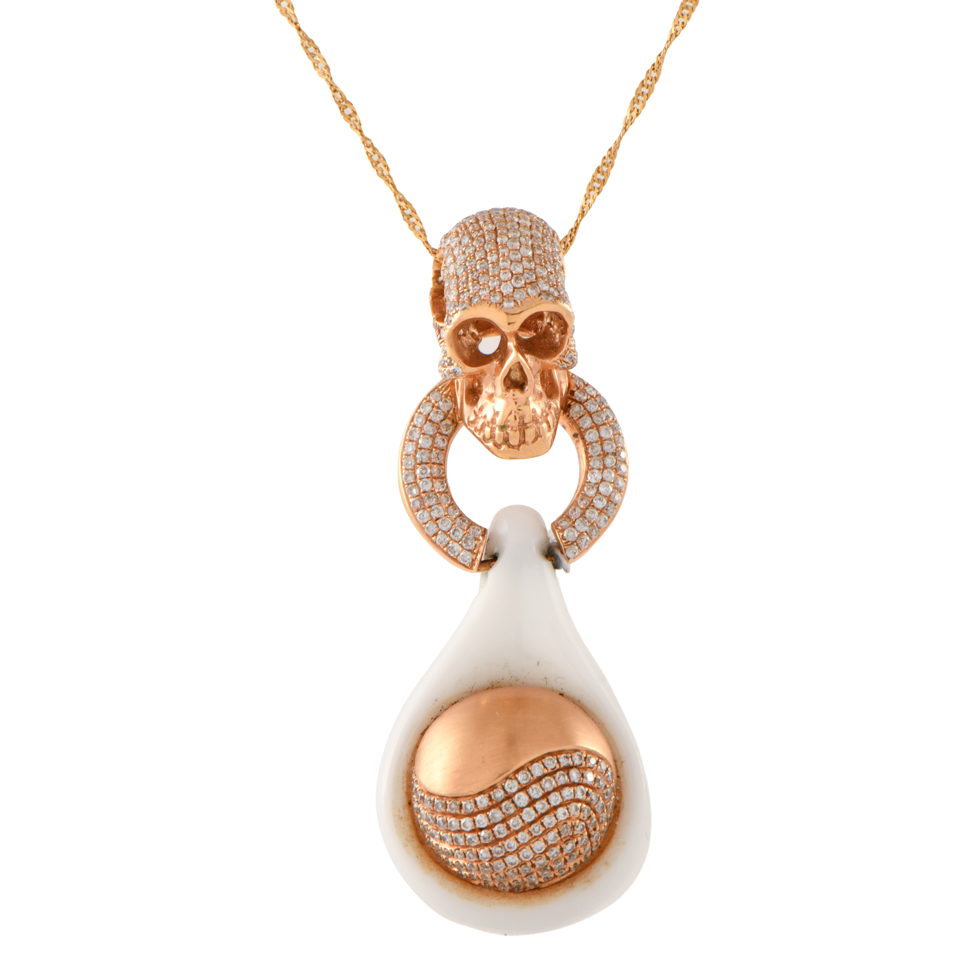 Collar con colgante en forma de calavera con pavé de diaman