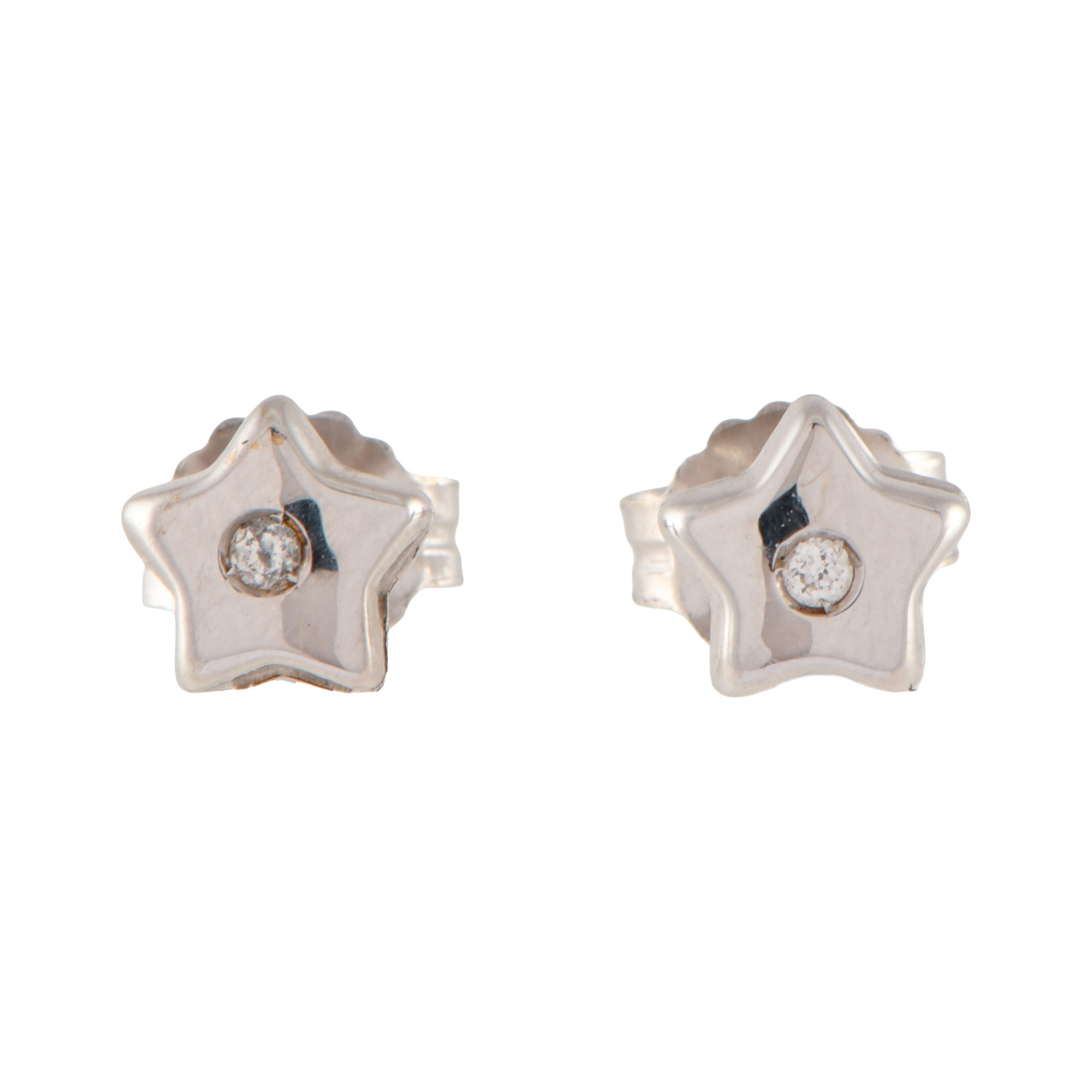 Pendientes en forma de estrella con diamantes.