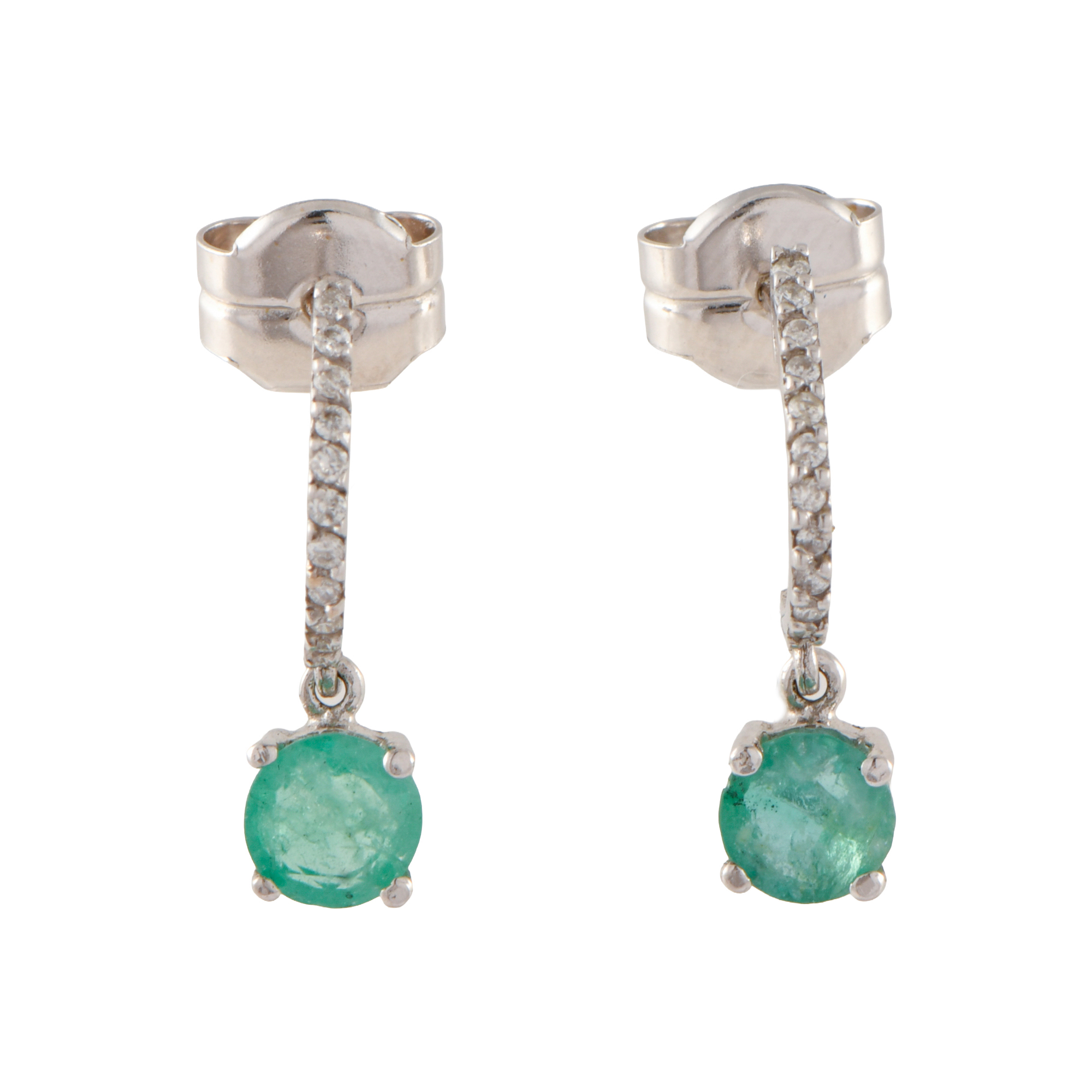 Pendientes con esmeraldas y diamantes.