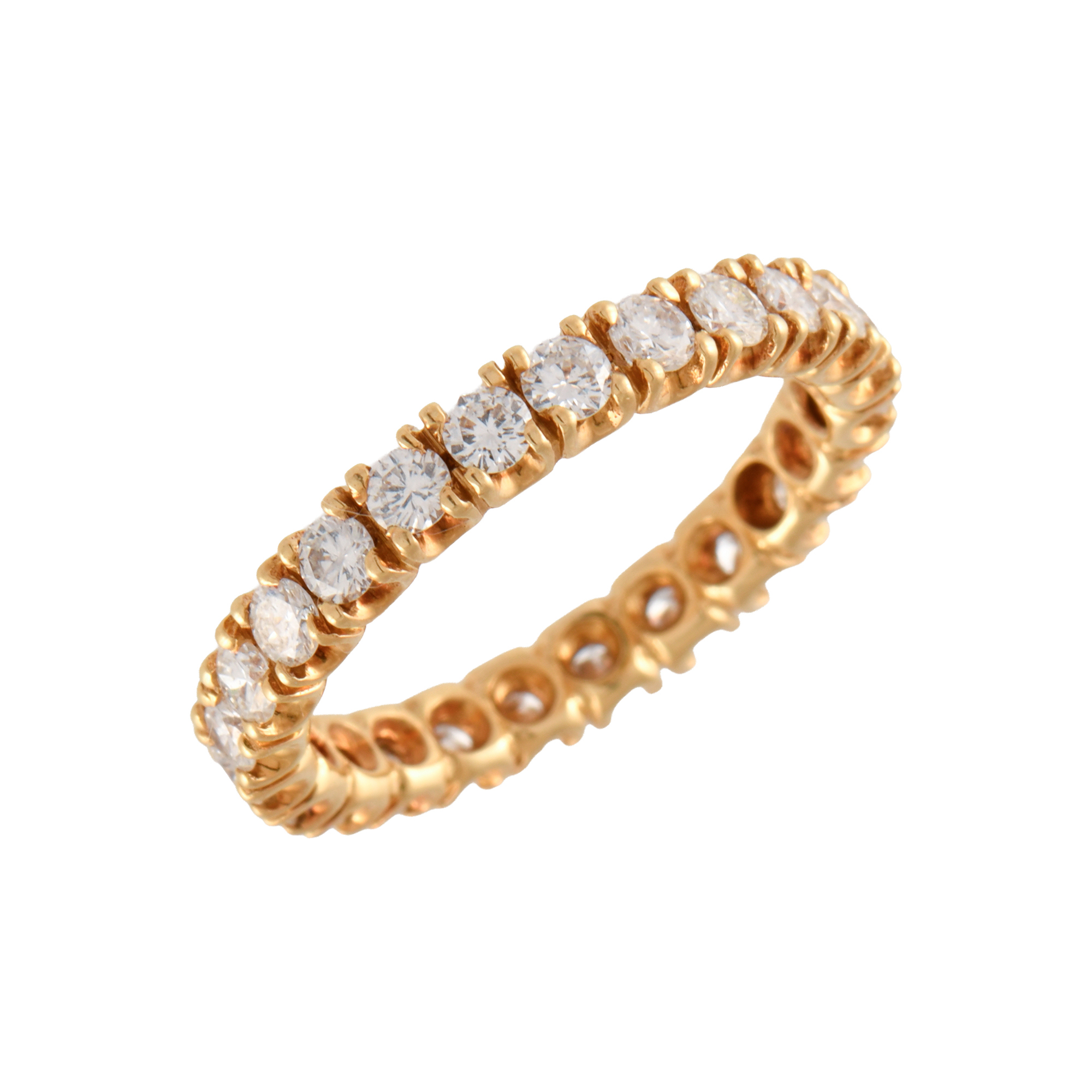 Anillo alianza completa de diamantes.