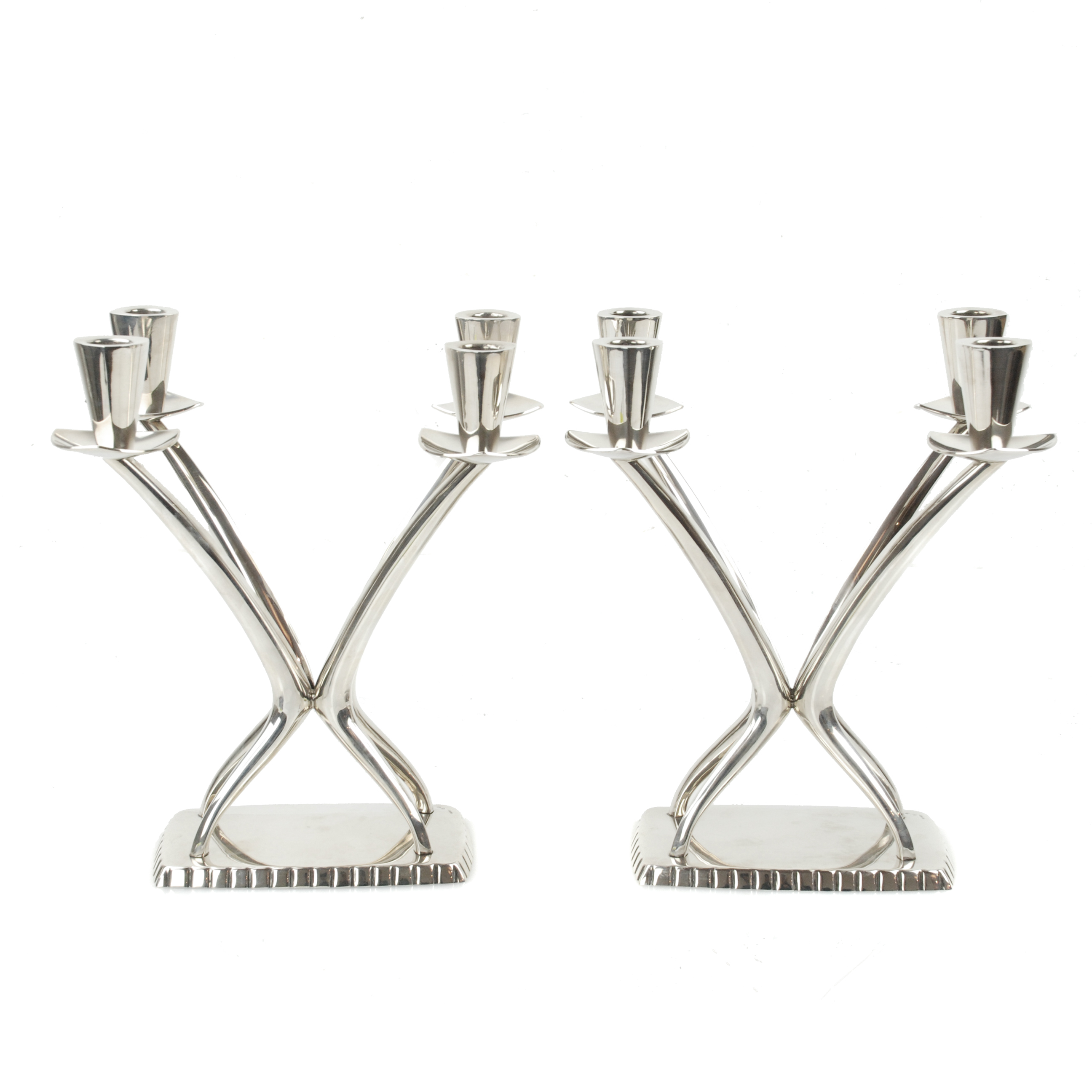 BAGUÉS. PAREJA DE CANDELABROS EN PLATA, MEDIADOS SIGLO XX