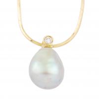 219-NECKLACE WITH BAROQUE PEARL AND DIAMOND.