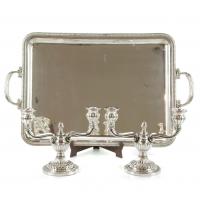 6-BANDEJA Y PAREJA DE CANDELABROS ESPAÑOLES EN PLATA, MED. SIGLO XX.