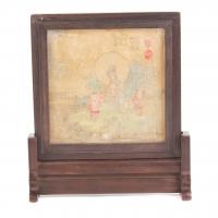 426-SMALL CHINESE TABLE TOP SCREEN, END C19th-EARLY C20th.  